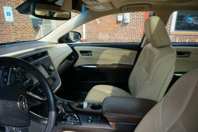 2018 Burgandy /Creme Toyota Avalon Limited (4T1BK1EBXJU) with an 3.5L V-6 DOHC engine, located at 312 Centre Ave, Schuylkill Haven, PA, 17972, (570) 593-5278, 40.638130, -76.177383 - Photo#17