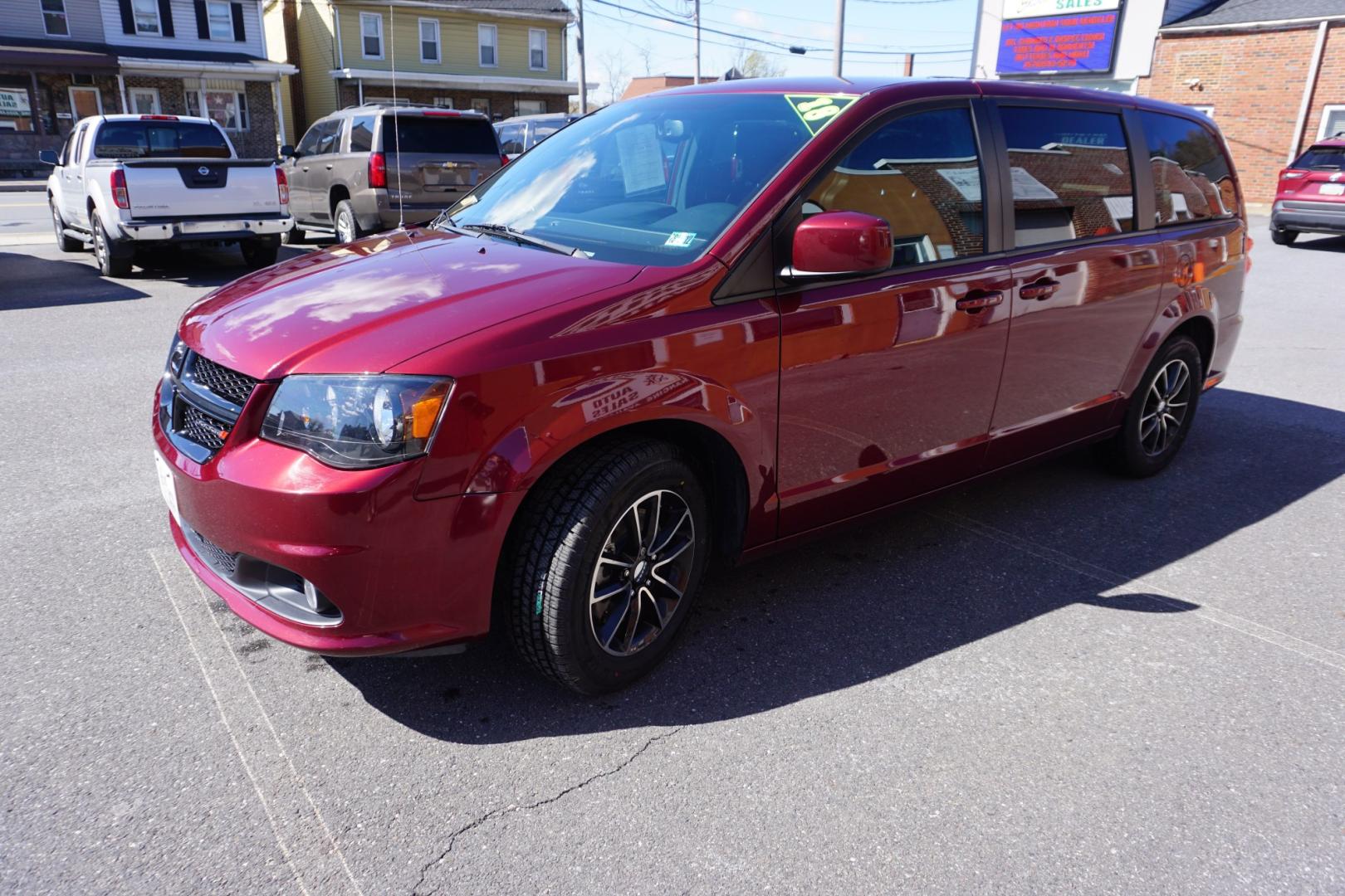 2018 Octane Red Pearlcoat /Black DODGE GRAND CARAVAN SE PLUS (2C4RDGBGXJR) with an Pentastar 3.6L V-6 DOHC engine, located at 312 Centre Ave, Schuylkill Haven, PA, 17972, (570) 593-5278, 40.638130, -76.177383- Photo#2