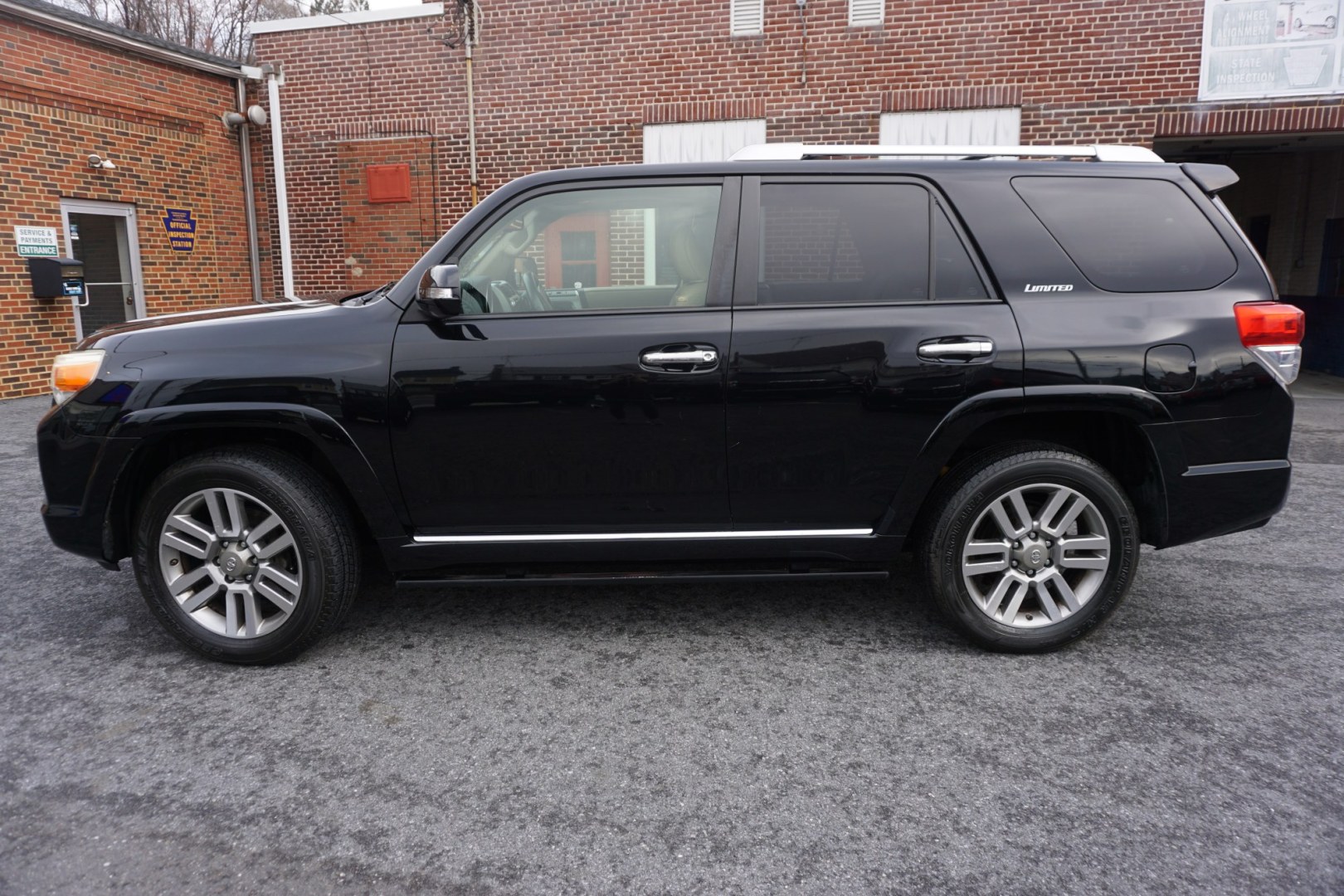 2012 Black TOYOTA 4RUNNER LIMITED (JTEBU5JRXC5) with an 4L V-6 DOHC engine, located at 312 Centre Ave, Schuylkill Haven, PA, 17972, (570) 593-5278, 40.638130, -76.177383 - Photo#0