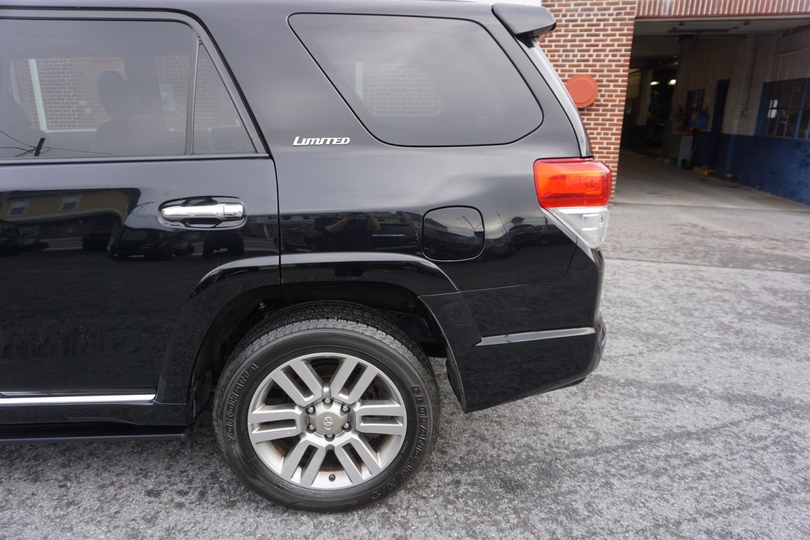 2012 Black TOYOTA 4RUNNER LIMITED (JTEBU5JRXC5) with an 4L V-6 DOHC engine, located at 312 Centre Ave, Schuylkill Haven, PA, 17972, (570) 593-5278, 40.638130, -76.177383 - Photo#5