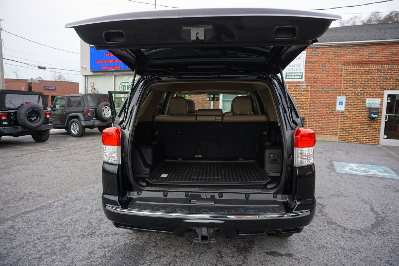 2012 Black TOYOTA 4RUNNER LIMITED (JTEBU5JRXC5) with an 4L V-6 DOHC engine, located at 312 Centre Ave, Schuylkill Haven, PA, 17972, (570) 593-5278, 40.638130, -76.177383 - Photo#28