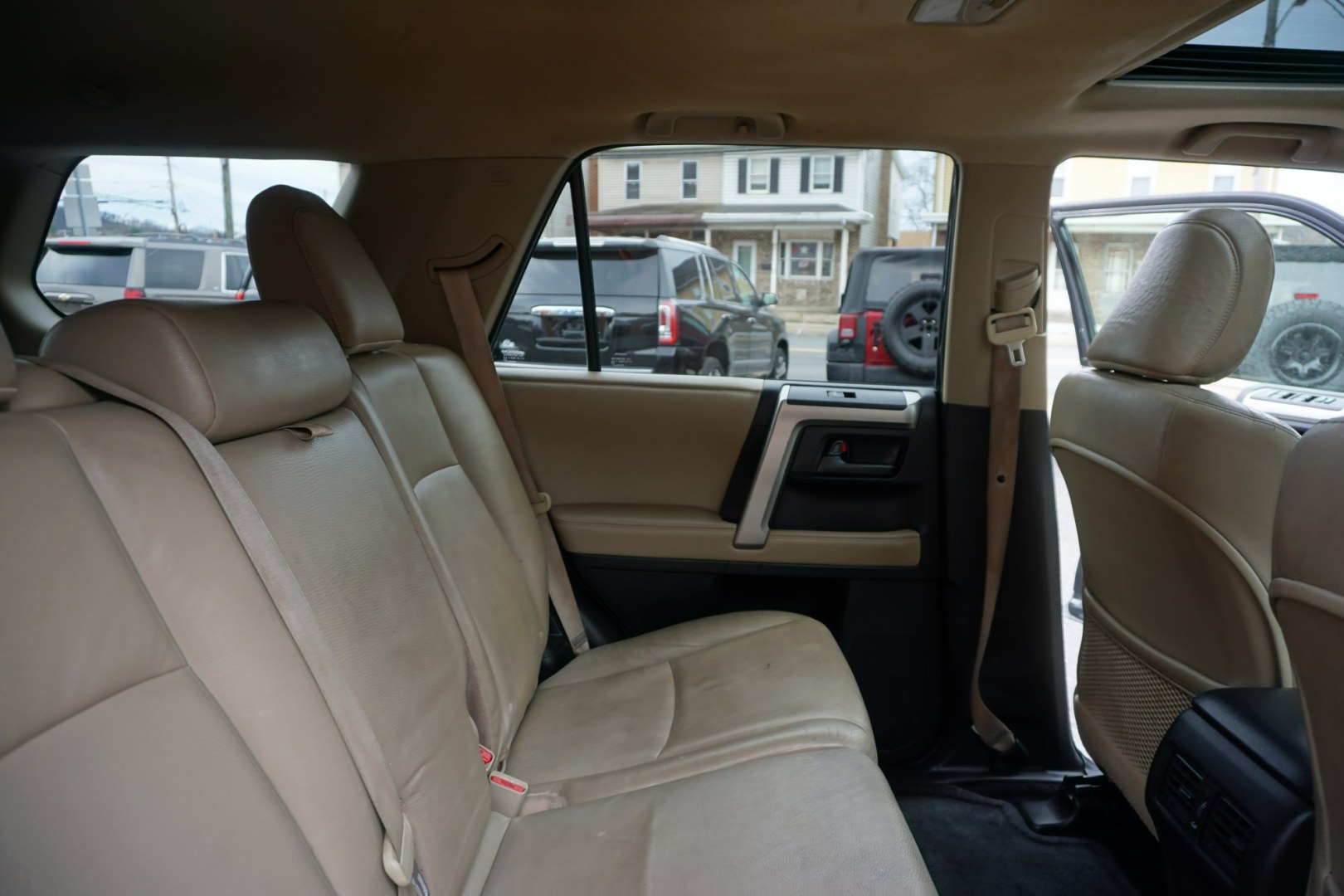 2012 Black TOYOTA 4RUNNER LIMITED (JTEBU5JRXC5) with an 4L V-6 DOHC engine, located at 312 Centre Ave, Schuylkill Haven, PA, 17972, (570) 593-5278, 40.638130, -76.177383 - Photo#31