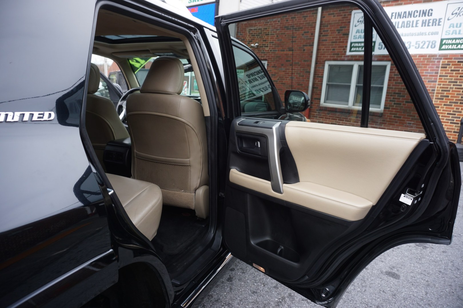 2012 Black TOYOTA 4RUNNER LIMITED (JTEBU5JRXC5) with an 4L V-6 DOHC engine, located at 312 Centre Ave, Schuylkill Haven, PA, 17972, (570) 593-5278, 40.638130, -76.177383 - Photo#34