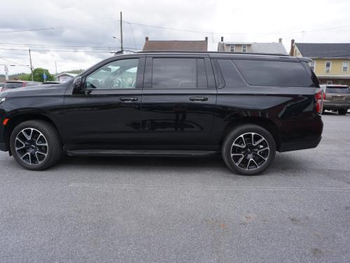 2022 Chevrolet Suburban 4WD RST