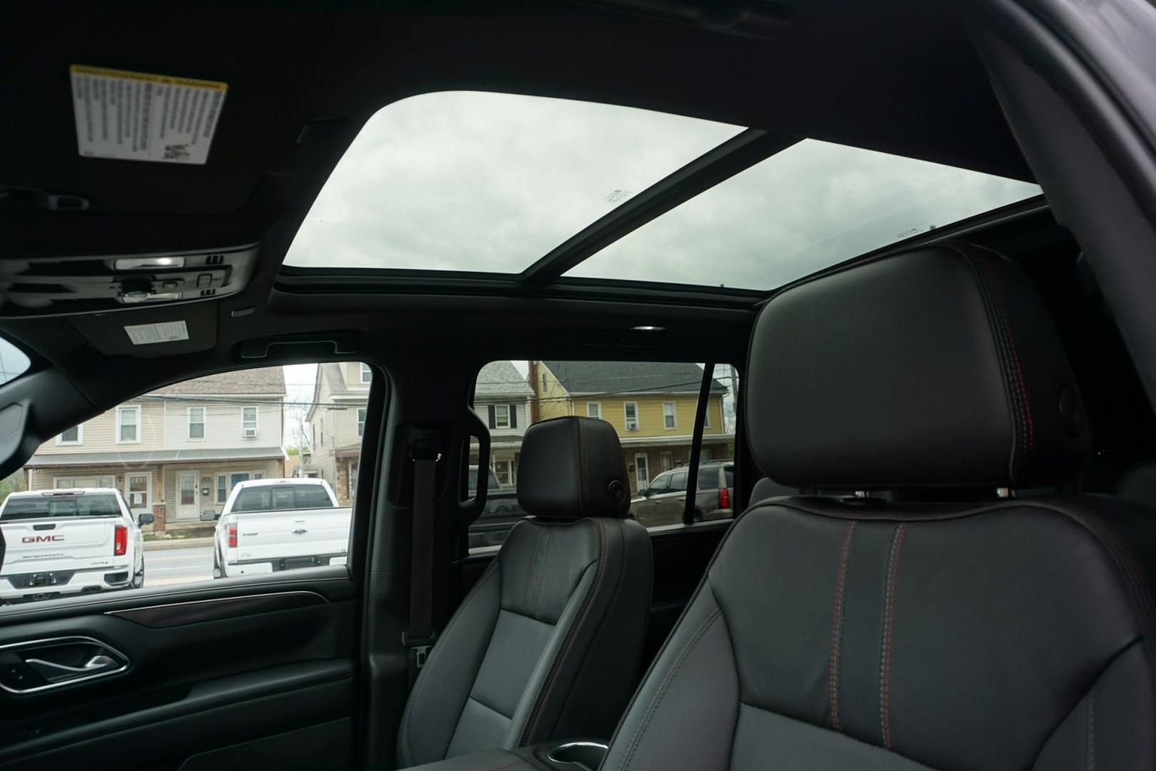 2022 Black /Jet Black/Victory Red CHEVROLET SUBURBAN RST (1GNSKEKDXNR) , located at 312 Centre Ave, Schuylkill Haven, PA, 17972, (570) 593-5278, 40.638130, -76.177383 - Photo#13