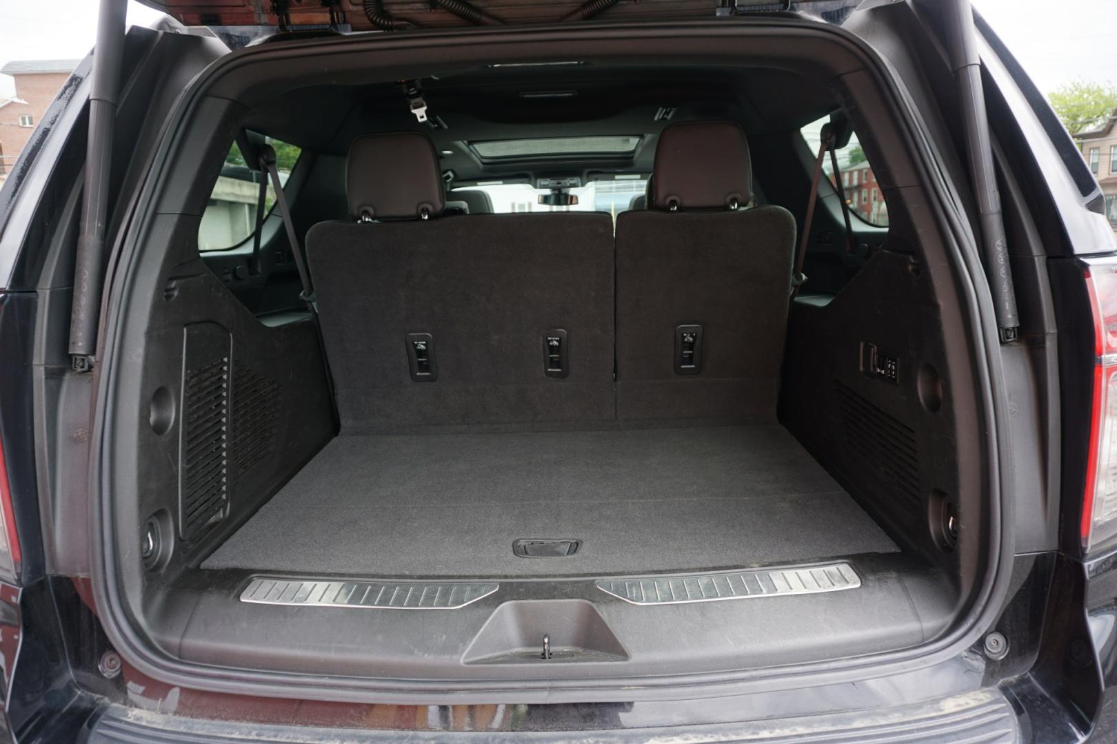 2022 Black /Jet Black/Victory Red CHEVROLET SUBURBAN RST (1GNSKEKDXNR) , located at 312 Centre Ave, Schuylkill Haven, PA, 17972, (570) 593-5278, 40.638130, -76.177383 - Photo#29