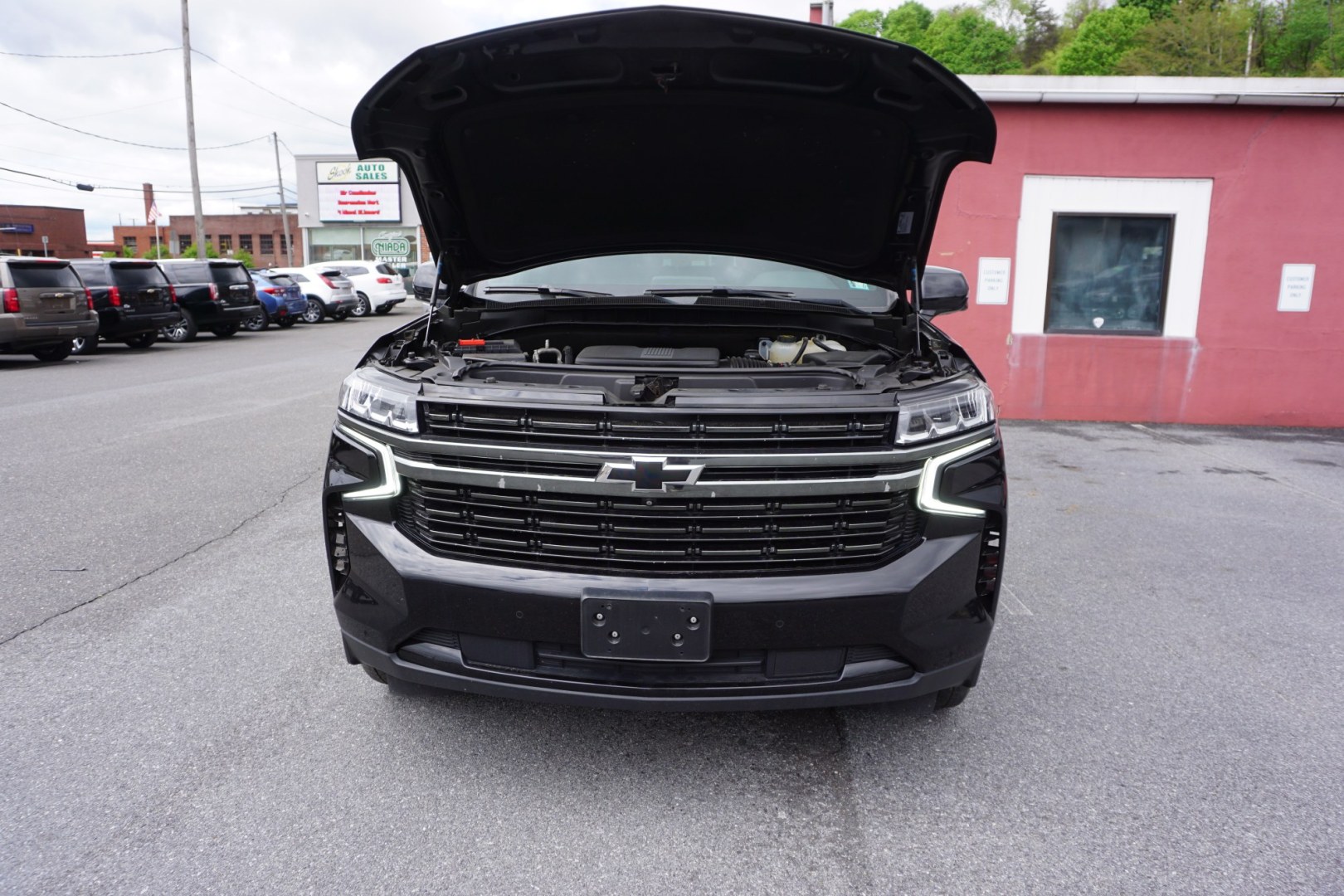 2022 Black /Jet Black/Victory Red CHEVROLET SUBURBAN RST (1GNSKEKDXNR) , located at 312 Centre Ave, Schuylkill Haven, PA, 17972, (570) 593-5278, 40.638130, -76.177383 - Photo#38