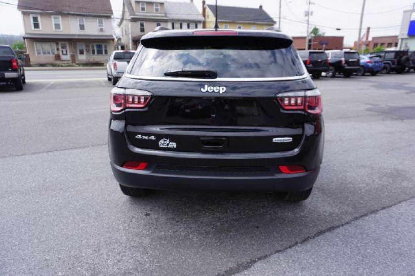 2017 Diamond Black Crystal Pearlcoat /Black Jeep New Compass Latitude 4x4 (3C4NJDBB8HT) with an Tigershark MultiAir 2.4L I-4 variable valve contro engine, located at 312 Centre Ave, Schuylkill Haven, PA, 17972, (570) 593-5278, 40.638130, -76.177383 - Photo#9