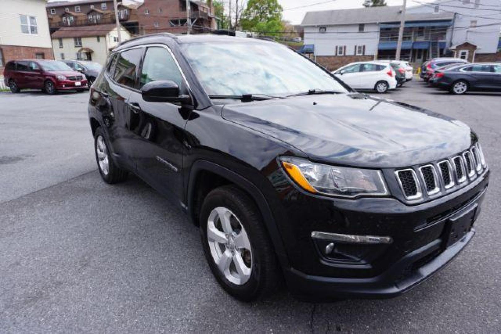 2017 Diamond Black Crystal Pearlcoat /Black Jeep New Compass Latitude 4x4 (3C4NJDBB8HT) with an Tigershark MultiAir 2.4L I-4 variable valve contro engine, located at 312 Centre Ave, Schuylkill Haven, PA, 17972, (570) 593-5278, 40.638130, -76.177383 - Photo#16