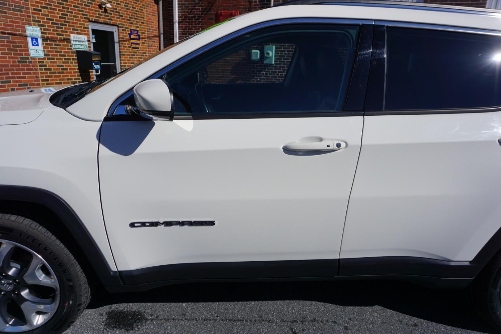 2019 White Clearcoat JEEP COMPASS LIMITED (3C4NJDCB8KT) with an 2.4L I-4 variable valve control engine, located at 312 Centre Ave, Schuylkill Haven, PA, 17972, (570) 593-5278, 40.638130, -76.177383 - Photo#4