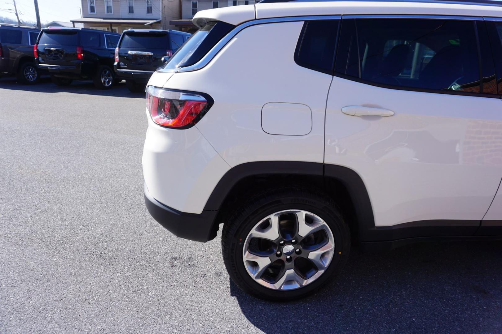 2019 White Clearcoat JEEP COMPASS LIMITED (3C4NJDCB8KT) with an 2.4L I-4 variable valve control engine, located at 312 Centre Ave, Schuylkill Haven, PA, 17972, (570) 593-5278, 40.638130, -76.177383 - Photo#11