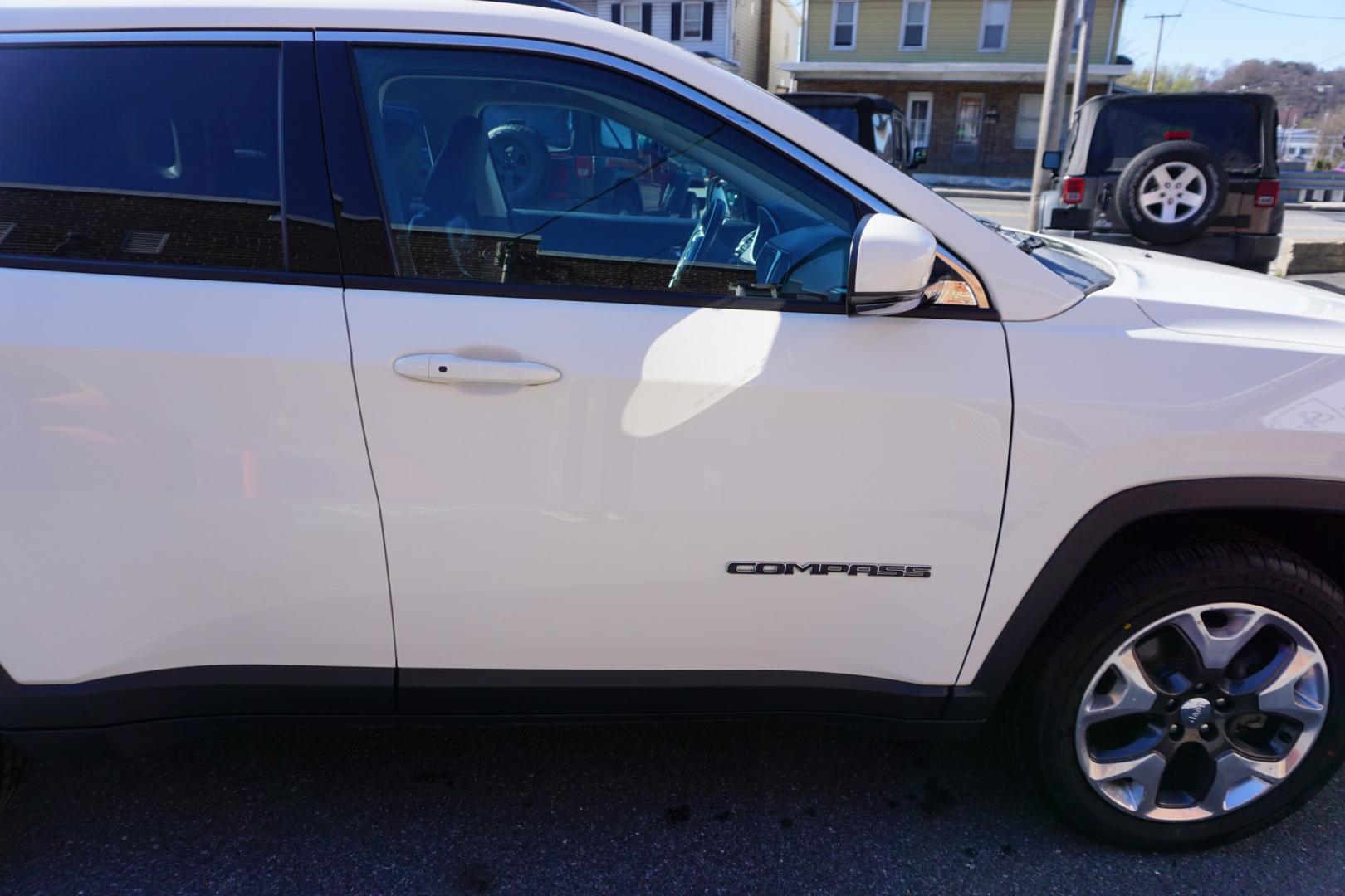 2019 White Clearcoat JEEP COMPASS LIMITED (3C4NJDCB8KT) with an 2.4L I-4 variable valve control engine, located at 312 Centre Ave, Schuylkill Haven, PA, 17972, (570) 593-5278, 40.638130, -76.177383 - Photo#13