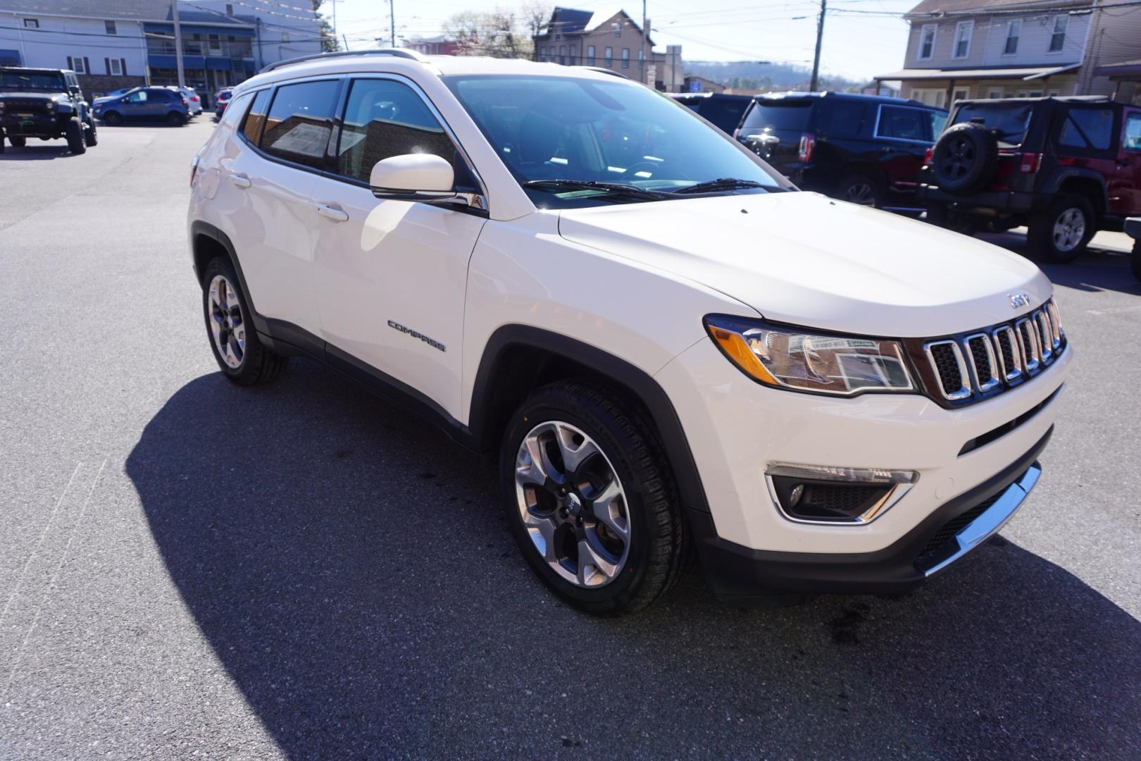 2019 White Clearcoat JEEP COMPASS LIMITED (3C4NJDCB8KT) with an 2.4L I-4 variable valve control engine, located at 312 Centre Ave, Schuylkill Haven, PA, 17972, (570) 593-5278, 40.638130, -76.177383 - Photo#15