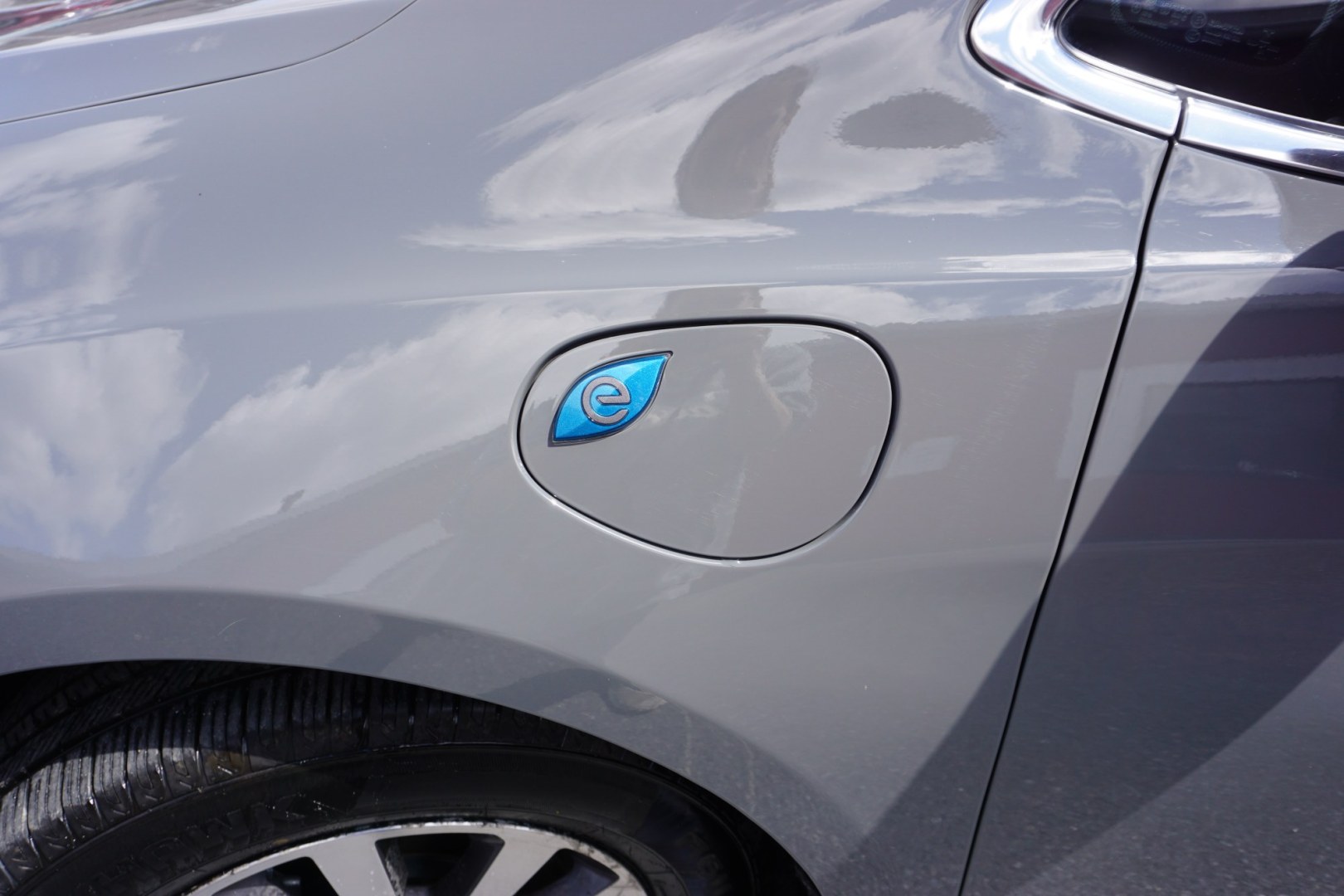 2022 CHRYSLER PACIFICA HYBRID TOURING L (2C4RC1L70NR) , located at 312 Centre Ave, Schuylkill Haven, PA, 17972, (570) 593-5278, 40.638130, -76.177383 - Photo#3