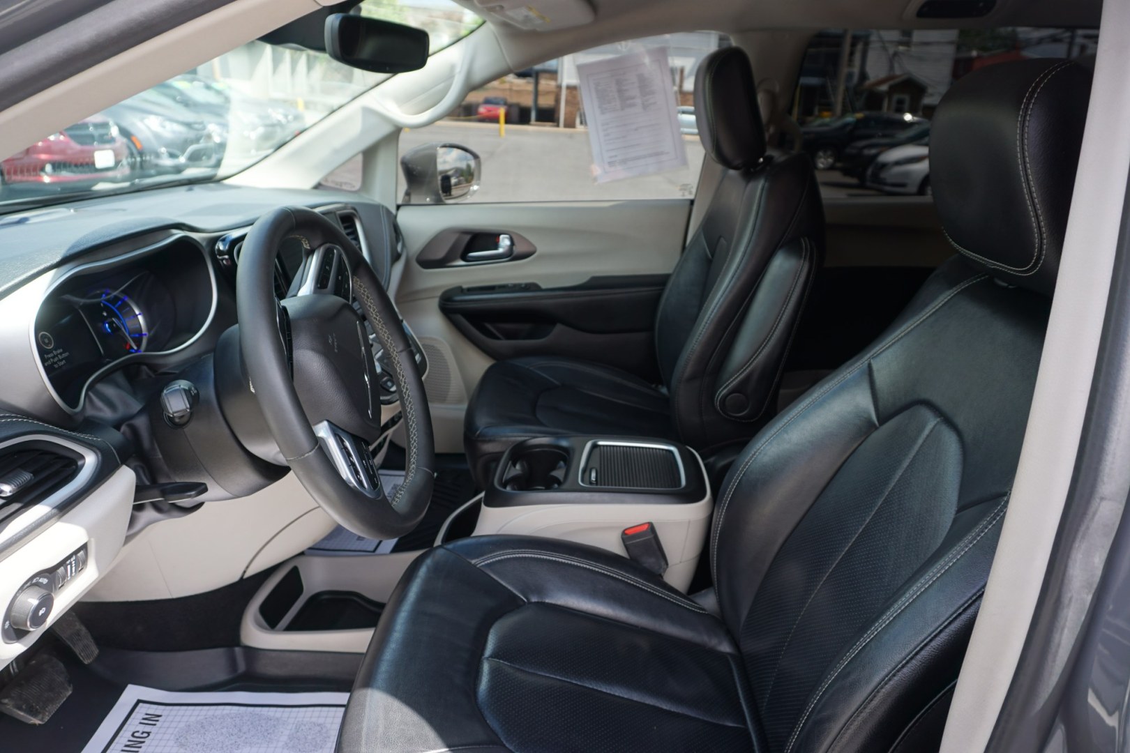 2022 CHRYSLER PACIFICA HYBRID TOURING L (2C4RC1L70NR) , located at 312 Centre Ave, Schuylkill Haven, PA, 17972, (570) 593-5278, 40.638130, -76.177383 - Photo#21