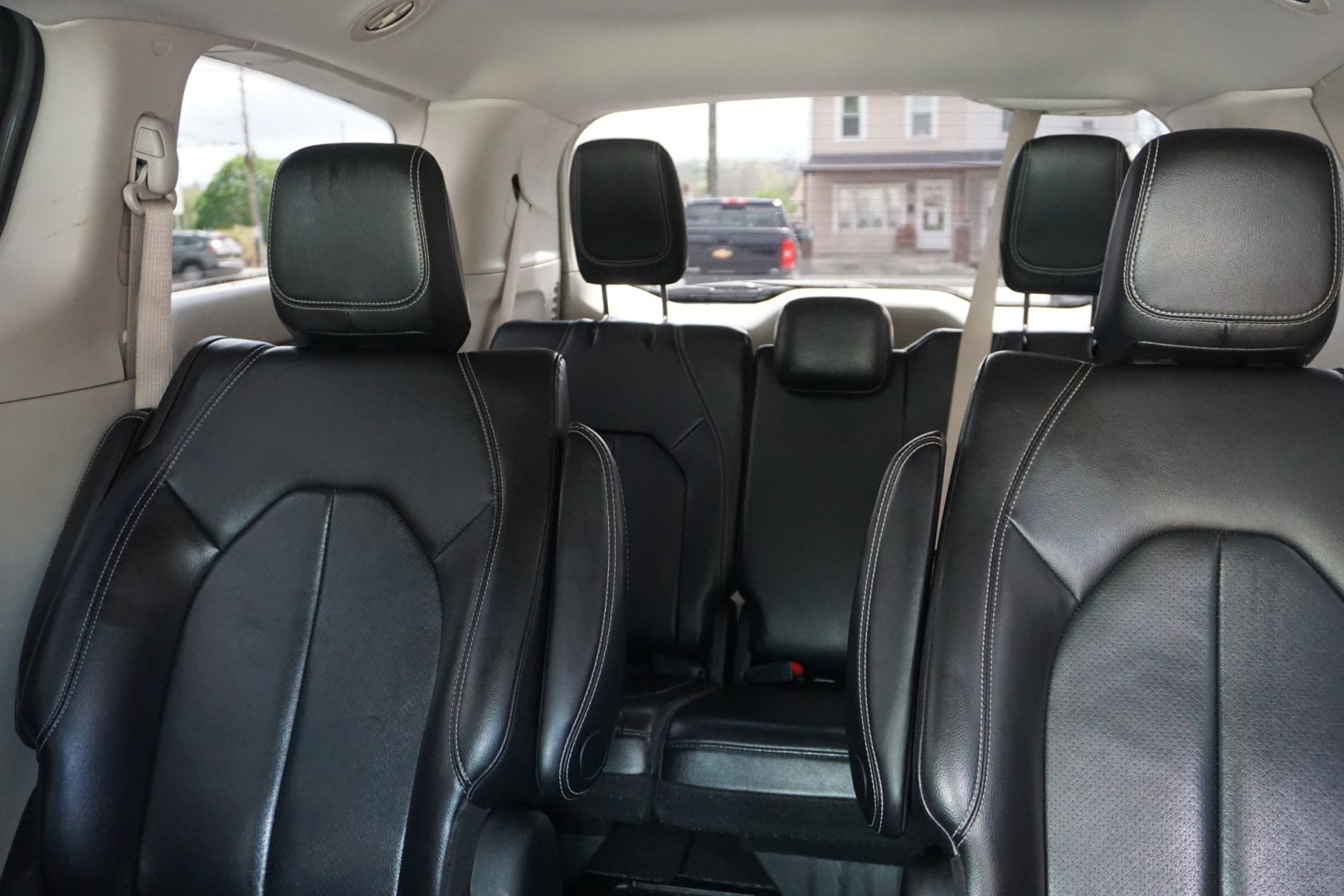 2022 CHRYSLER PACIFICA HYBRID TOURING L (2C4RC1L70NR) , located at 312 Centre Ave, Schuylkill Haven, PA, 17972, (570) 593-5278, 40.638130, -76.177383 - Photo#24