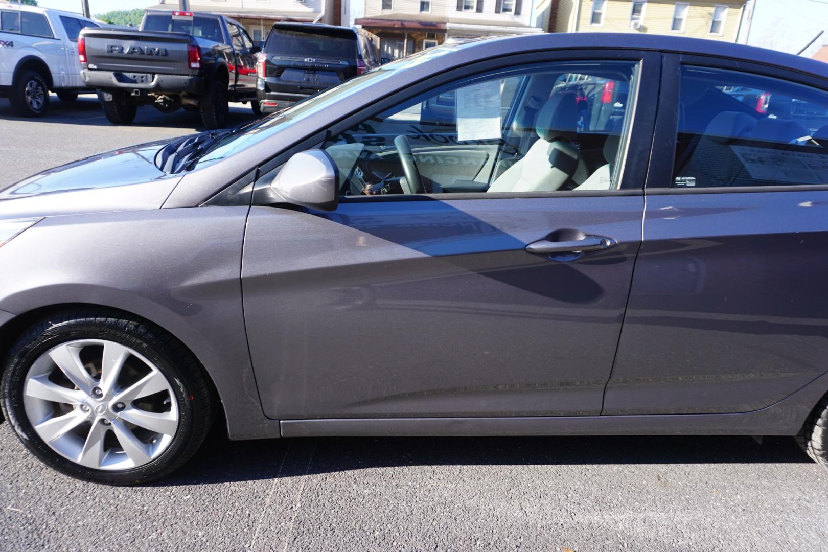 2014 HYUNDAI ACCENT GLS (KMHCU4AE4EU) , located at 312 Centre Ave, Schuylkill Haven, PA, 17972, (570) 593-5278, 40.638130, -76.177383- Photo#5