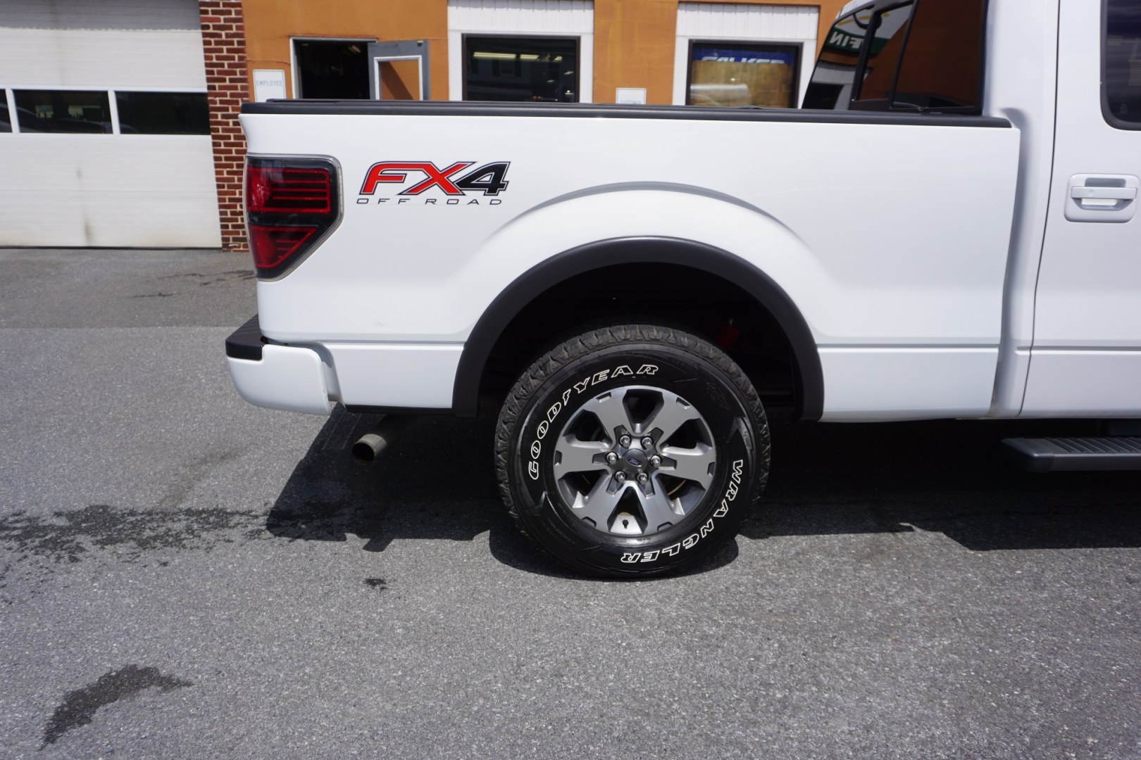 2014 FORD F-150 XLT (1FTFW1ET1EK) , located at 312 Centre Ave, Schuylkill Haven, PA, 17972, (570) 593-5278, 40.638130, -76.177383 - Photo#13