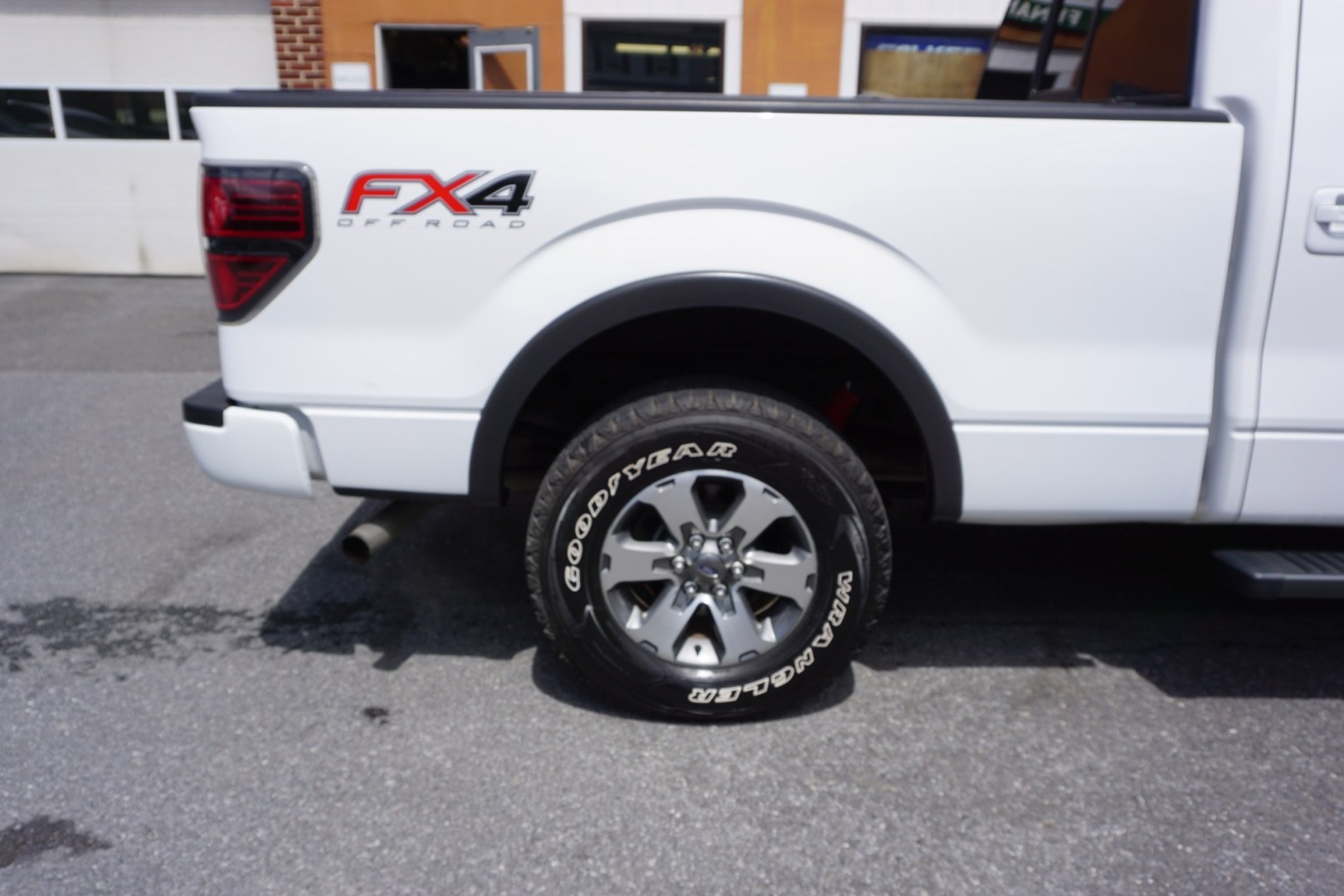2014 FORD F-150 XLT (1FTFW1ET1EK) , located at 312 Centre Ave, Schuylkill Haven, PA, 17972, (570) 593-5278, 40.638130, -76.177383 - Photo#14