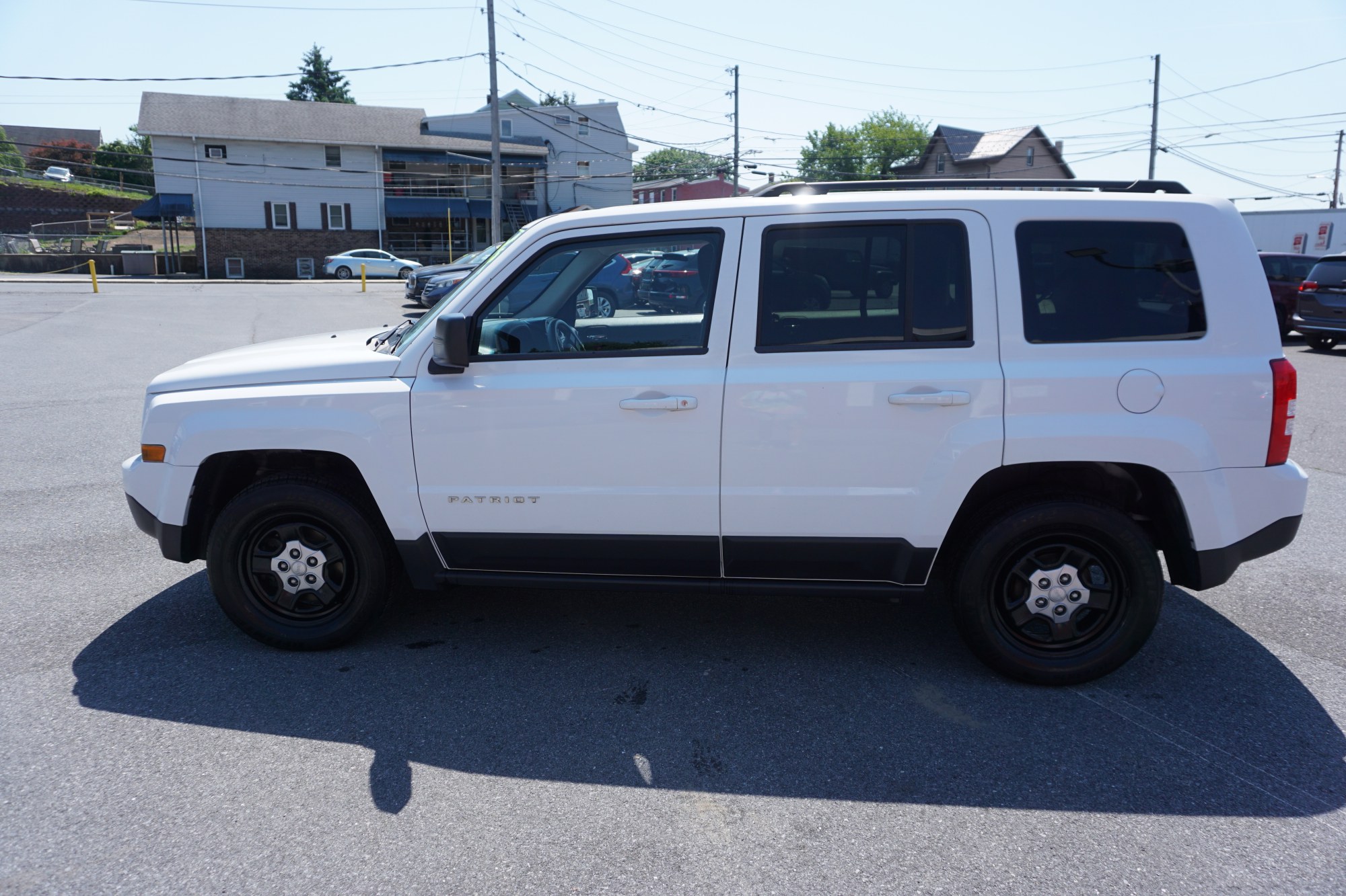 photo of 2014 JEEP PATRIOT 