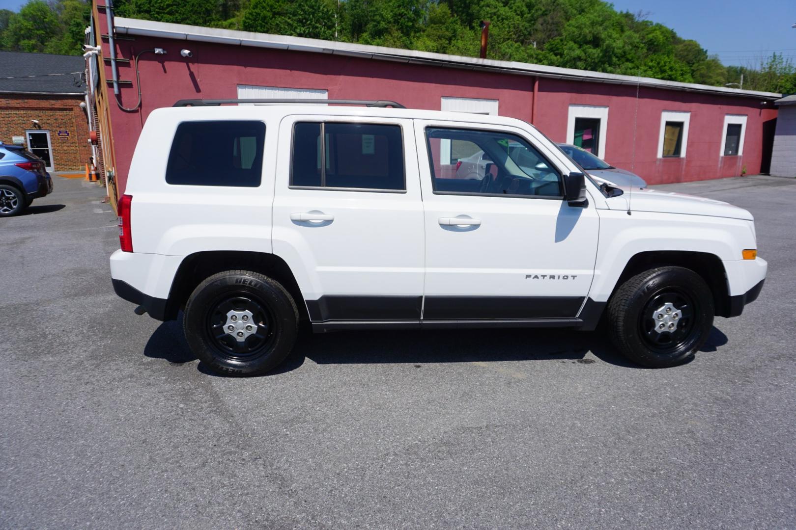 2014 JEEP PATRIOT (1C4NJPBB1ED) , located at 312 Centre Ave, Schuylkill Haven, PA, 17972, (570) 593-5278, 40.638130, -76.177383 - Photo#8