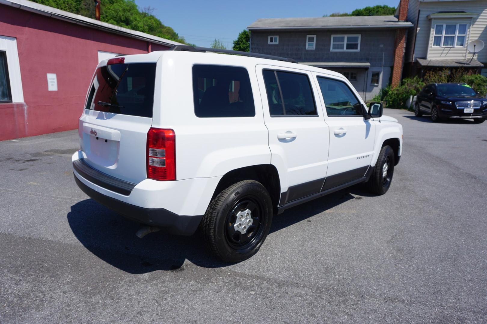 2014 JEEP PATRIOT (1C4NJPBB1ED) , located at 312 Centre Ave, Schuylkill Haven, PA, 17972, (570) 593-5278, 40.638130, -76.177383 - Photo#9