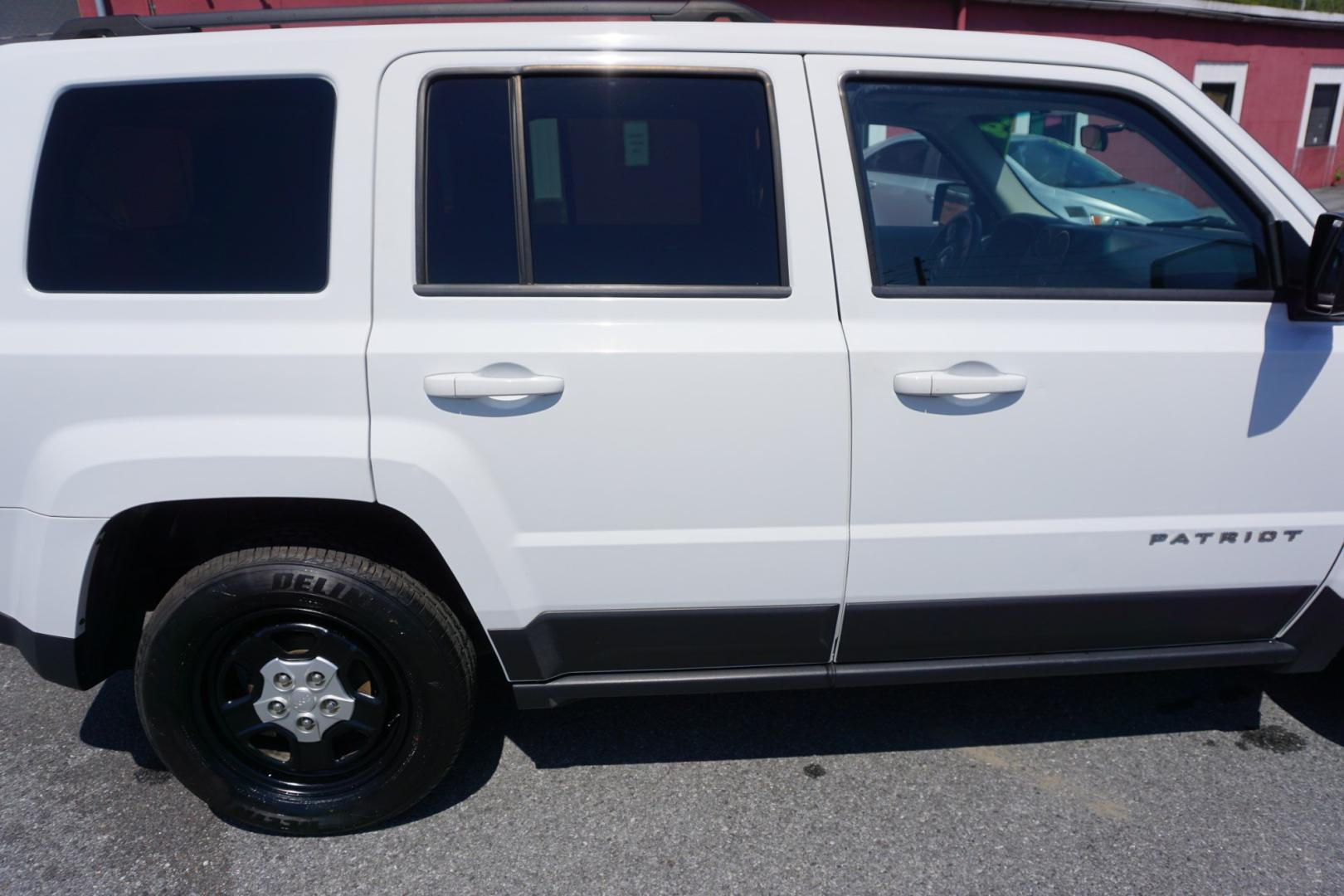2014 JEEP PATRIOT (1C4NJPBB1ED) , located at 312 Centre Ave, Schuylkill Haven, PA, 17972, (570) 593-5278, 40.638130, -76.177383 - Photo#11