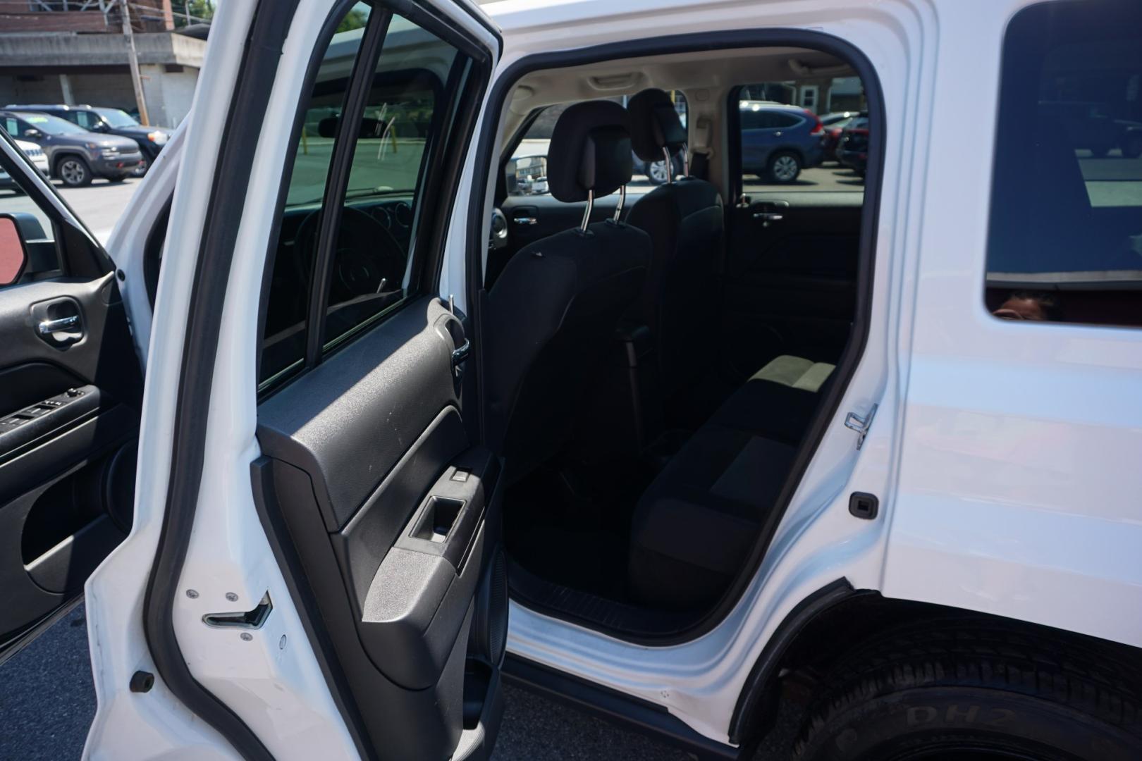 2014 JEEP PATRIOT (1C4NJPBB1ED) , located at 312 Centre Ave, Schuylkill Haven, PA, 17972, (570) 593-5278, 40.638130, -76.177383 - Photo#25