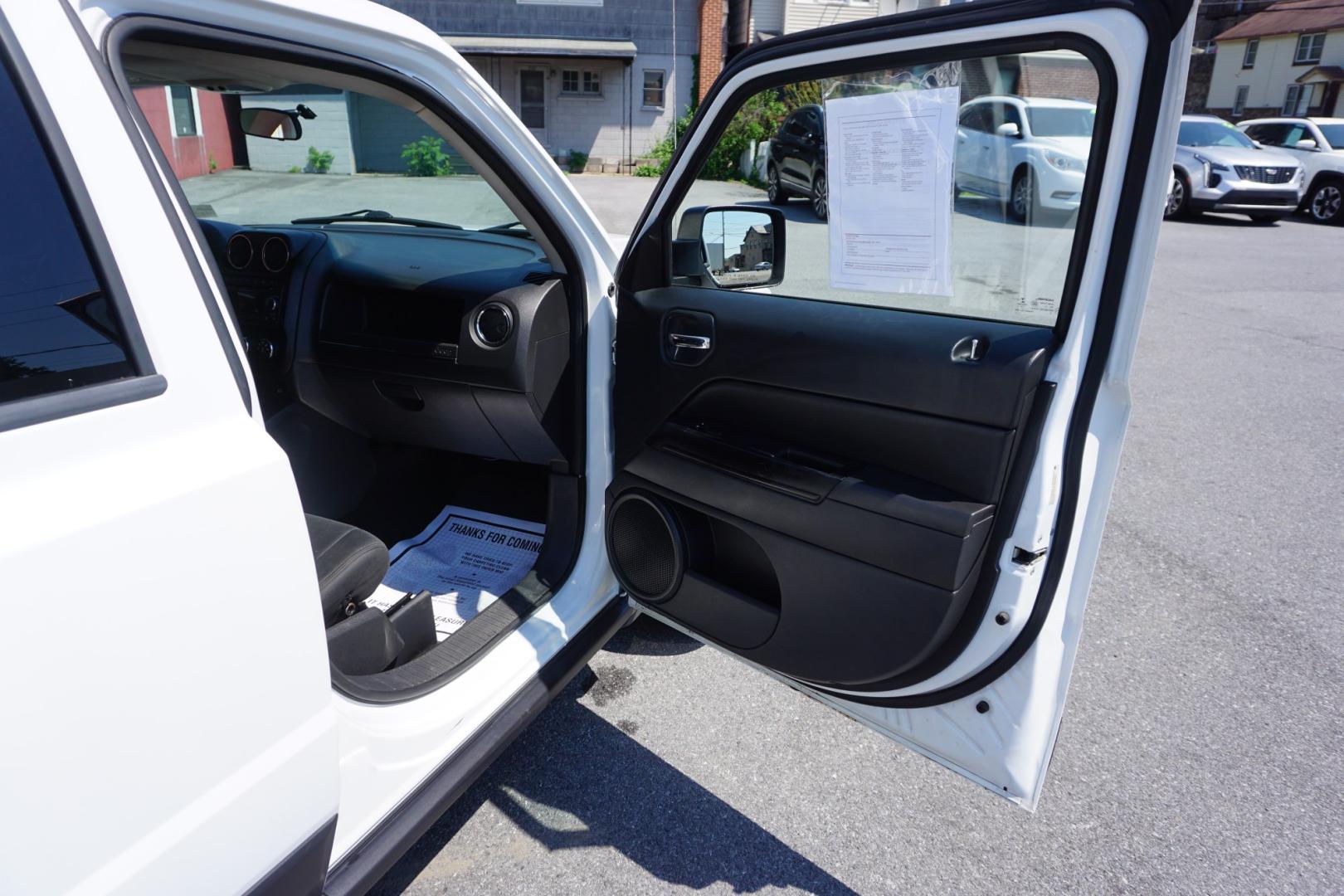 2014 JEEP PATRIOT (1C4NJPBB1ED) , located at 312 Centre Ave, Schuylkill Haven, PA, 17972, (570) 593-5278, 40.638130, -76.177383 - Photo#37