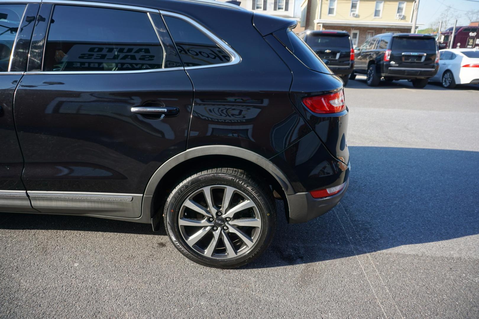2019 BLACK /BLACK LINCOLN MKC RESERVE (5LMCJ3D92KU) with an 2L I4 engine, AUTOMATIC transmission, located at 312 Centre Ave, Schuylkill Haven, PA, 17972, (570) 593-5278, 40.638130, -76.177383- Photo#6