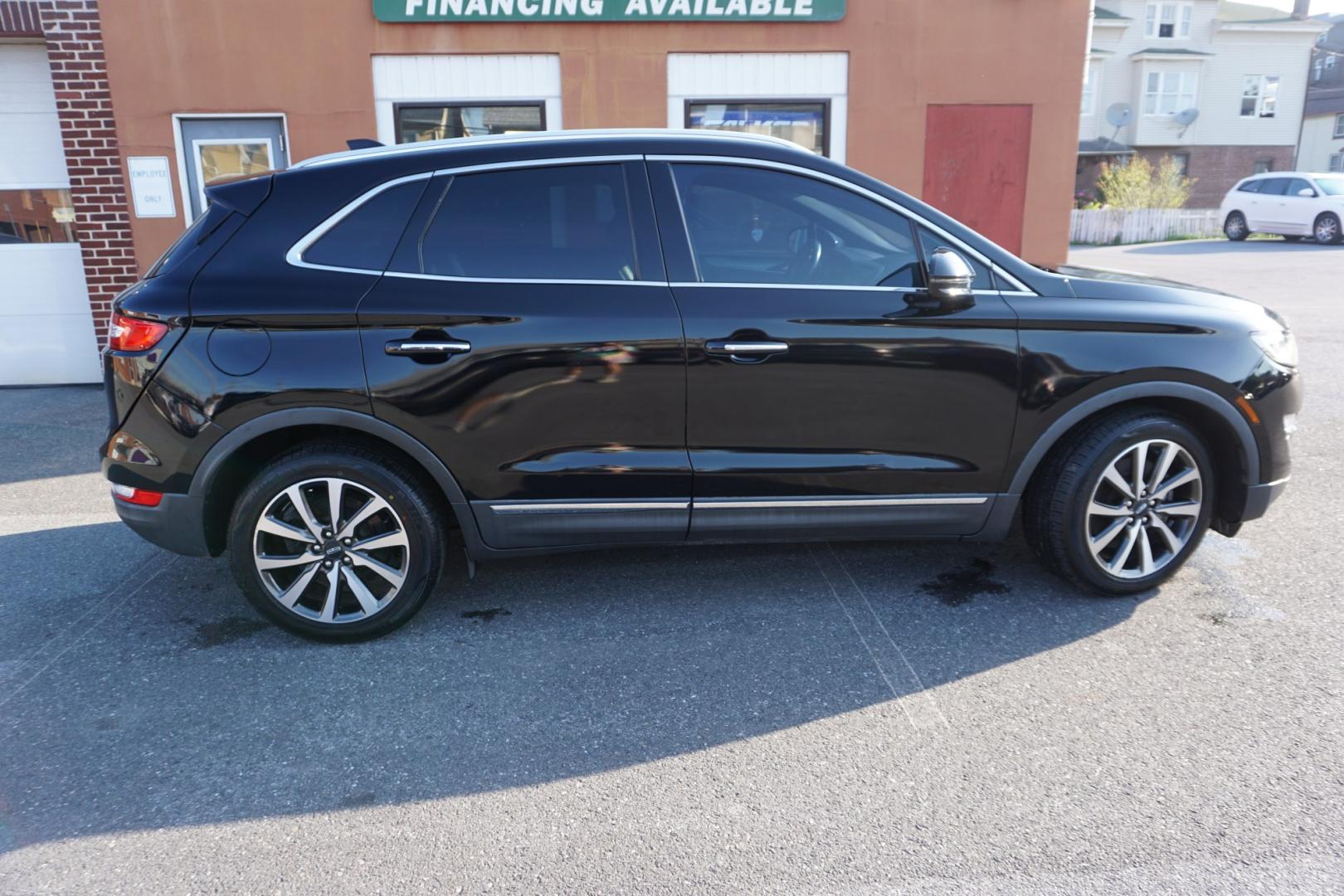 2019 BLACK /BLACK LINCOLN MKC RESERVE (5LMCJ3D92KU) with an 2L I4 engine, AUTOMATIC transmission, located at 312 Centre Ave, Schuylkill Haven, PA, 17972, (570) 593-5278, 40.638130, -76.177383- Photo#10
