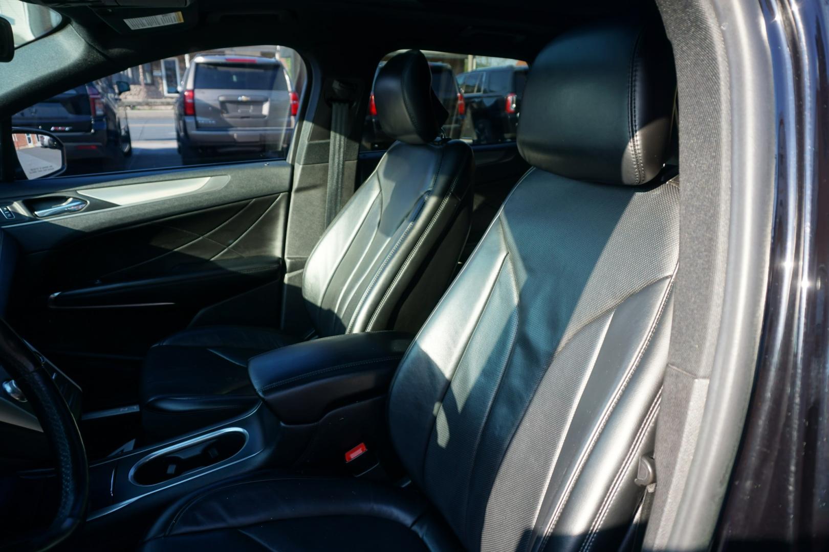 2019 BLACK /BLACK LINCOLN MKC RESERVE (5LMCJ3D92KU) with an 2L I4 engine, AUTOMATIC transmission, located at 312 Centre Ave, Schuylkill Haven, PA, 17972, (570) 593-5278, 40.638130, -76.177383- Photo#22