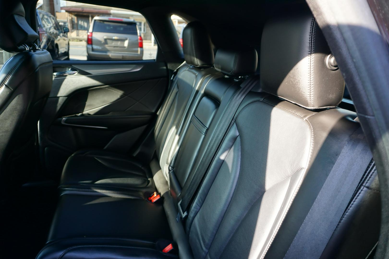 2019 BLACK /BLACK LINCOLN MKC RESERVE (5LMCJ3D92KU) with an 2L I4 engine, AUTOMATIC transmission, located at 312 Centre Ave, Schuylkill Haven, PA, 17972, (570) 593-5278, 40.638130, -76.177383- Photo#29