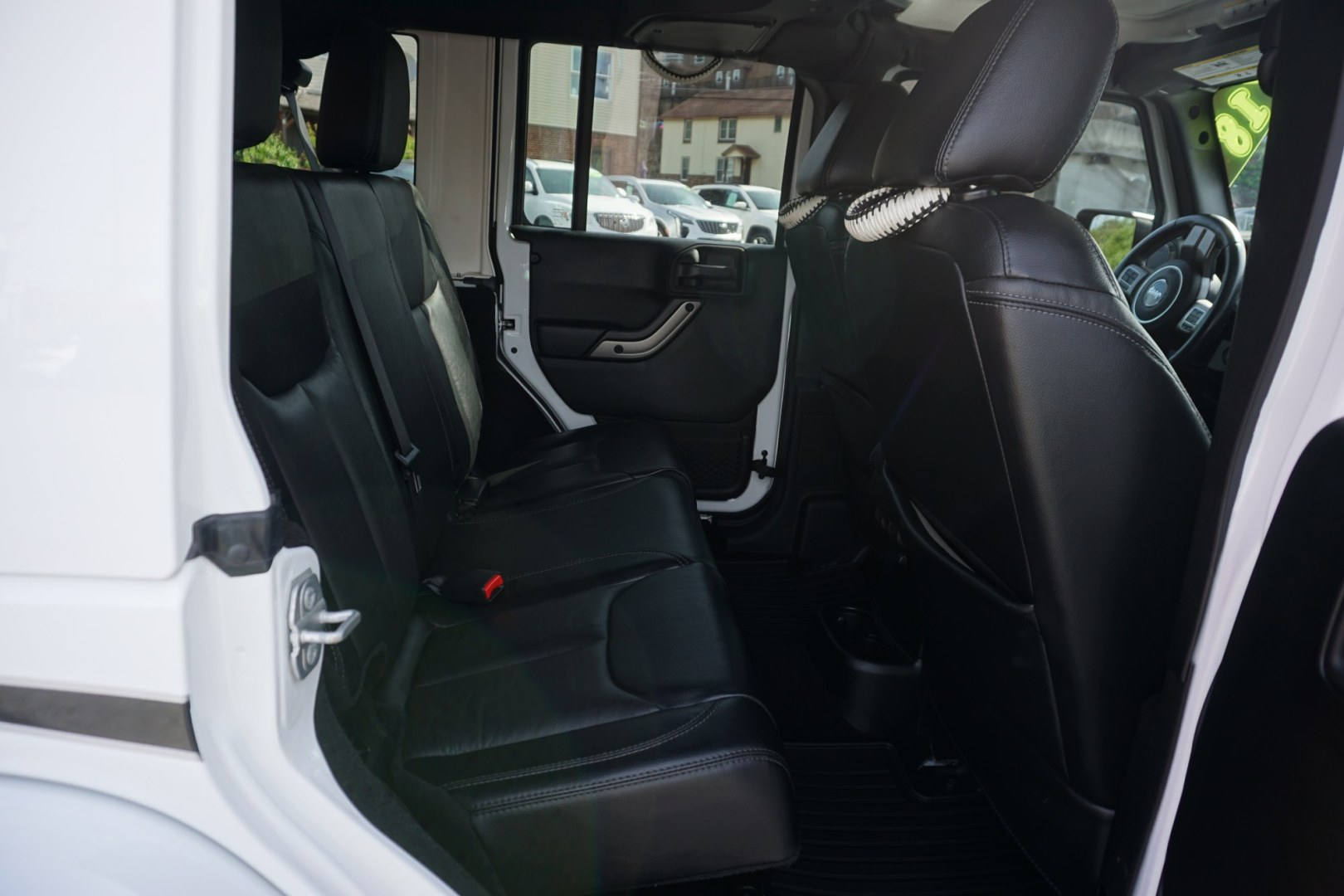 2018 WHITE /BLACK JEEP WRANGLER SAHARA (1C4BJWEG8JL) with an 3.6L V6 engine, AUTOMATIC transmission, located at 312 Centre Ave, Schuylkill Haven, PA, 17972, (570) 593-5278, 40.638130, -76.177383- Photo#36