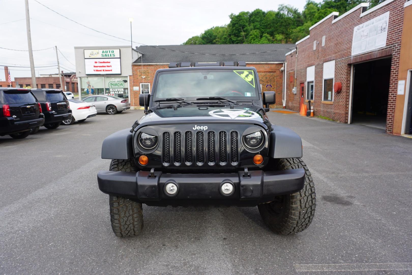 2013 BLACK /ORANGE JEEP WRANGLER SPORT (1C4BJWDG2DL) with an 3.6L V6 engine, AUTOMATIC transmission, located at 312 Centre Ave, Schuylkill Haven, PA, 17972, (570) 593-5278, 40.638130, -76.177383- Photo#2