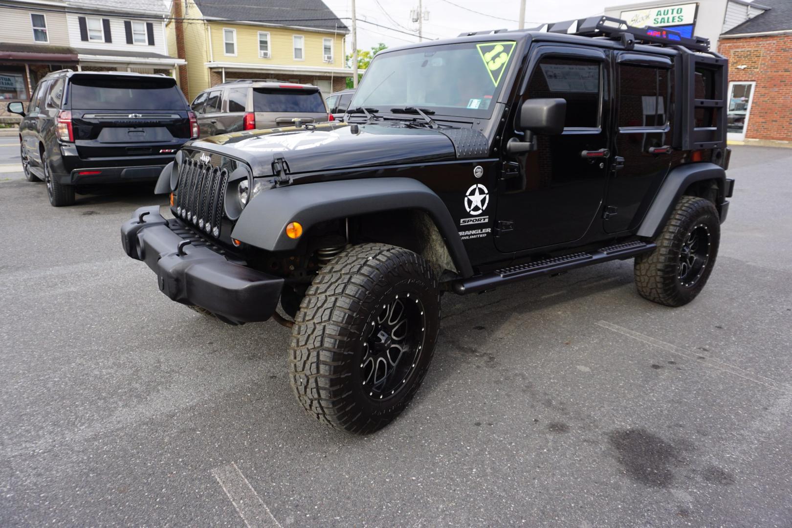 2013 BLACK /ORANGE JEEP WRANGLER SPORT (1C4BJWDG2DL) with an 3.6L V6 engine, AUTOMATIC transmission, located at 312 Centre Ave, Schuylkill Haven, PA, 17972, (570) 593-5278, 40.638130, -76.177383- Photo#3