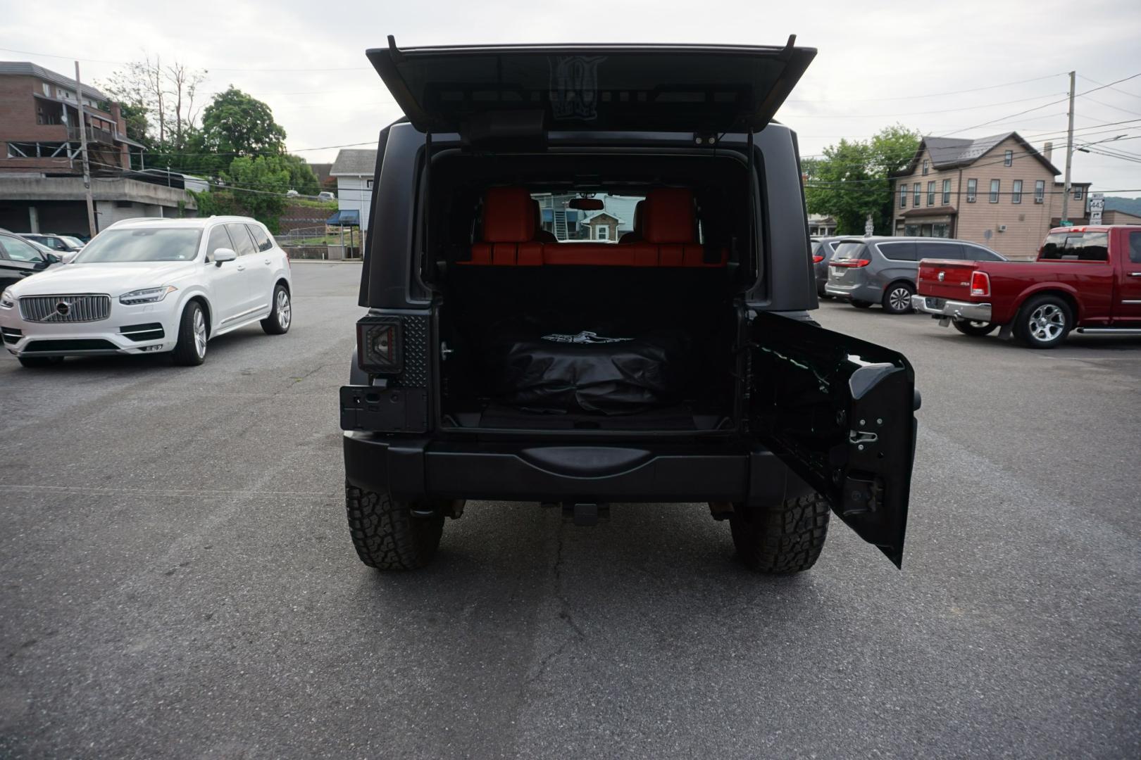 2013 BLACK /ORANGE JEEP WRANGLER SPORT (1C4BJWDG2DL) with an 3.6L V6 engine, AUTOMATIC transmission, located at 312 Centre Ave, Schuylkill Haven, PA, 17972, (570) 593-5278, 40.638130, -76.177383- Photo#28