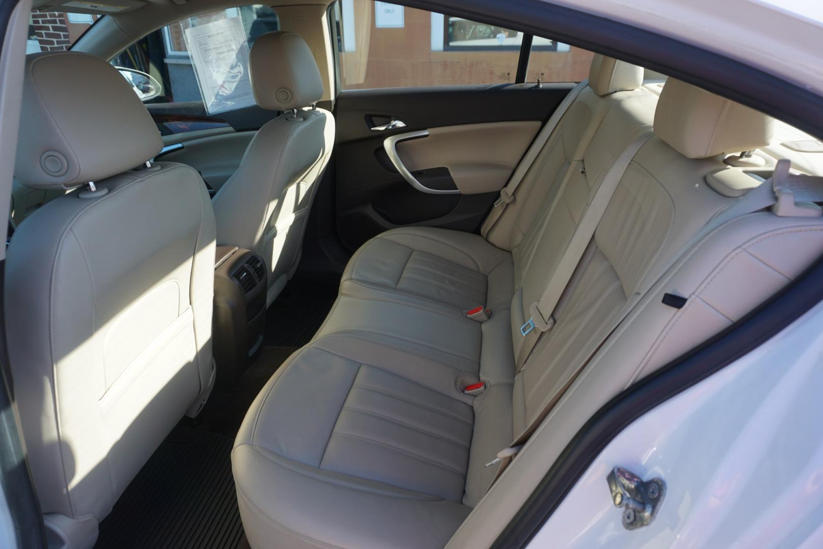 2015 WHITE /TAN BUICK REGAL TURBO (2G4GL5EX8F9) with an 2L I4 engine, AUTOMATIC transmission, located at 312 Centre Ave, Schuylkill Haven, PA, 17972, (570) 593-5278, 40.638130, -76.177383- Photo#31