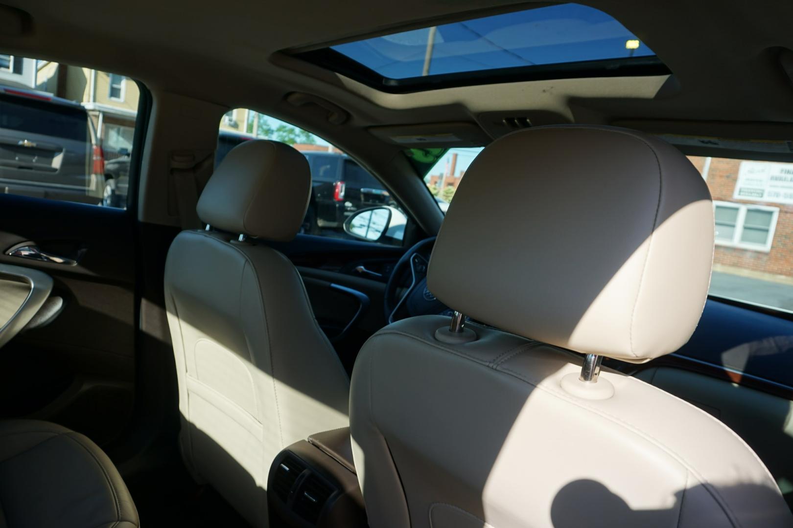 2015 WHITE /TAN BUICK REGAL TURBO (2G4GL5EX8F9) with an 2L I4 engine, AUTOMATIC transmission, located at 312 Centre Ave, Schuylkill Haven, PA, 17972, (570) 593-5278, 40.638130, -76.177383- Photo#35