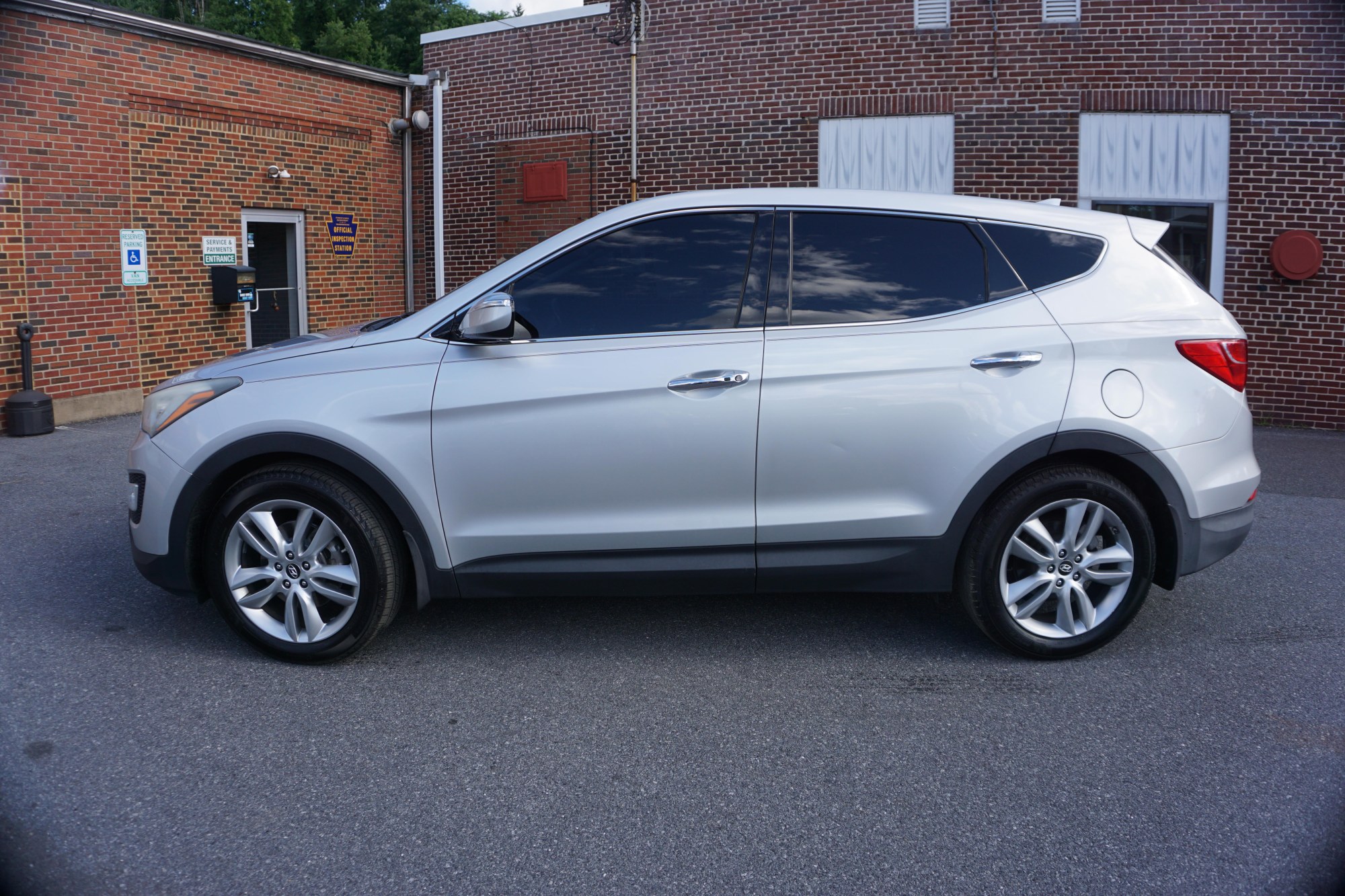 photo of 2013 HYUNDAI SANTA FE SPORT