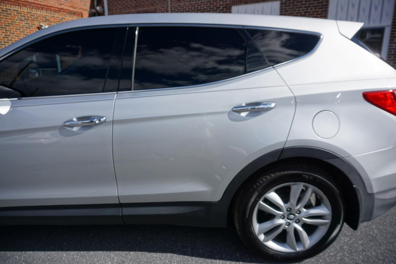 2013 SILVER /BLACK HYUNDAI SANTA FE SPORT (5XYZWDLA0DG) with an 2L I4 engine, AUTOMATIC transmission, located at 312 Centre Ave, Schuylkill Haven, PA, 17972, (570) 593-5278, 40.638130, -76.177383- Photo#7