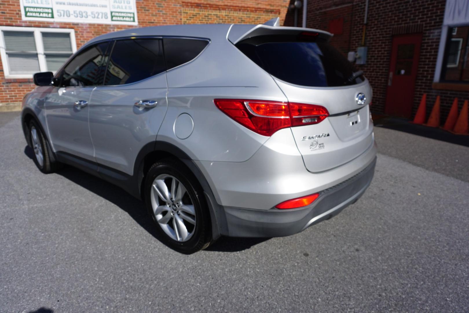 2013 SILVER /BLACK HYUNDAI SANTA FE SPORT (5XYZWDLA0DG) with an 2L I4 engine, AUTOMATIC transmission, located at 312 Centre Ave, Schuylkill Haven, PA, 17972, (570) 593-5278, 40.638130, -76.177383- Photo#9