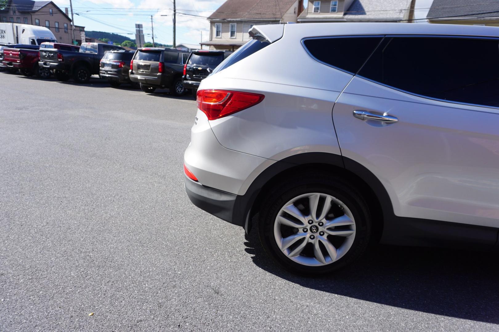 2013 SILVER /BLACK HYUNDAI SANTA FE SPORT (5XYZWDLA0DG) with an 2L I4 engine, AUTOMATIC transmission, located at 312 Centre Ave, Schuylkill Haven, PA, 17972, (570) 593-5278, 40.638130, -76.177383- Photo#13