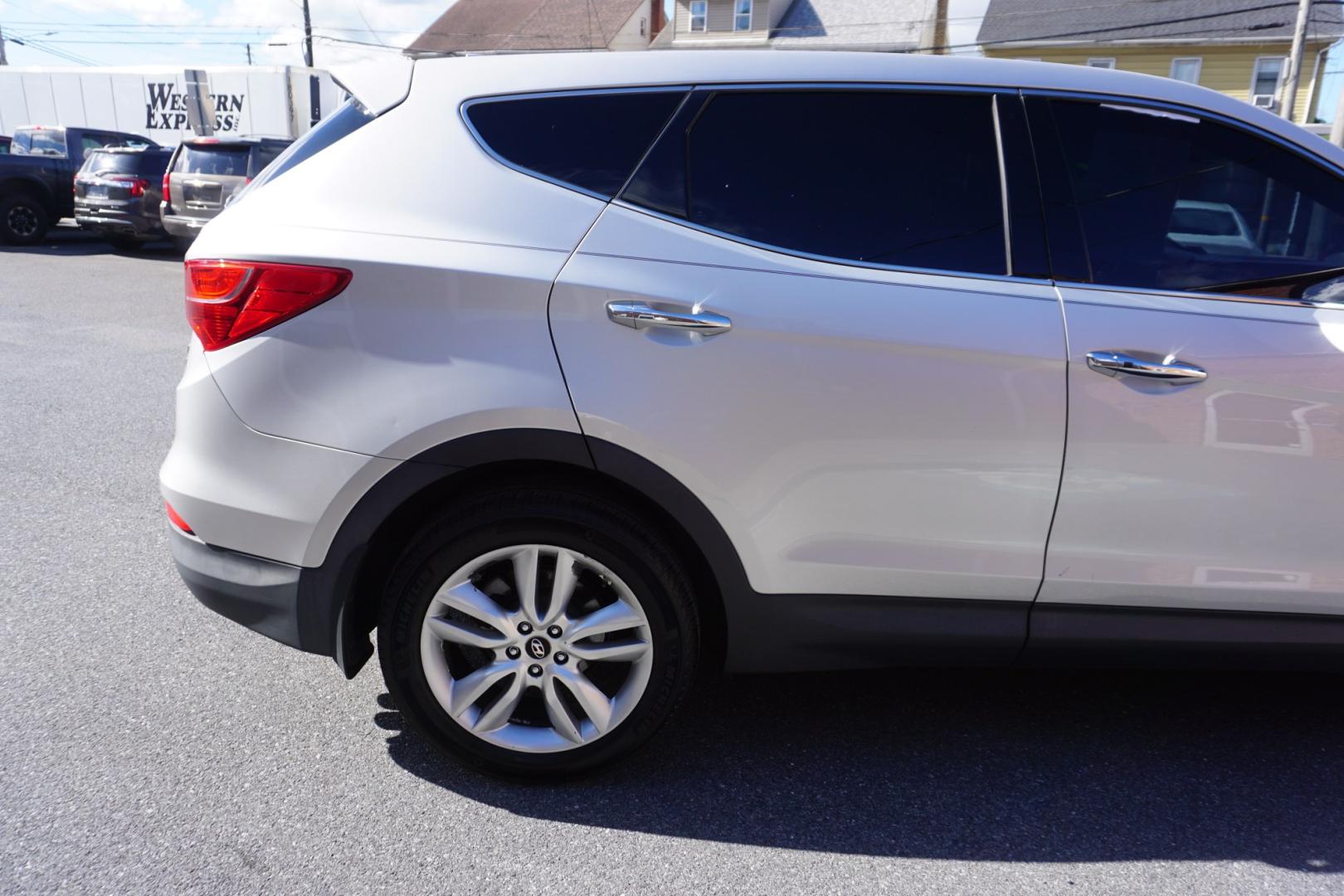 2013 SILVER /BLACK HYUNDAI SANTA FE SPORT (5XYZWDLA0DG) with an 2L I4 engine, AUTOMATIC transmission, located at 312 Centre Ave, Schuylkill Haven, PA, 17972, (570) 593-5278, 40.638130, -76.177383- Photo#14