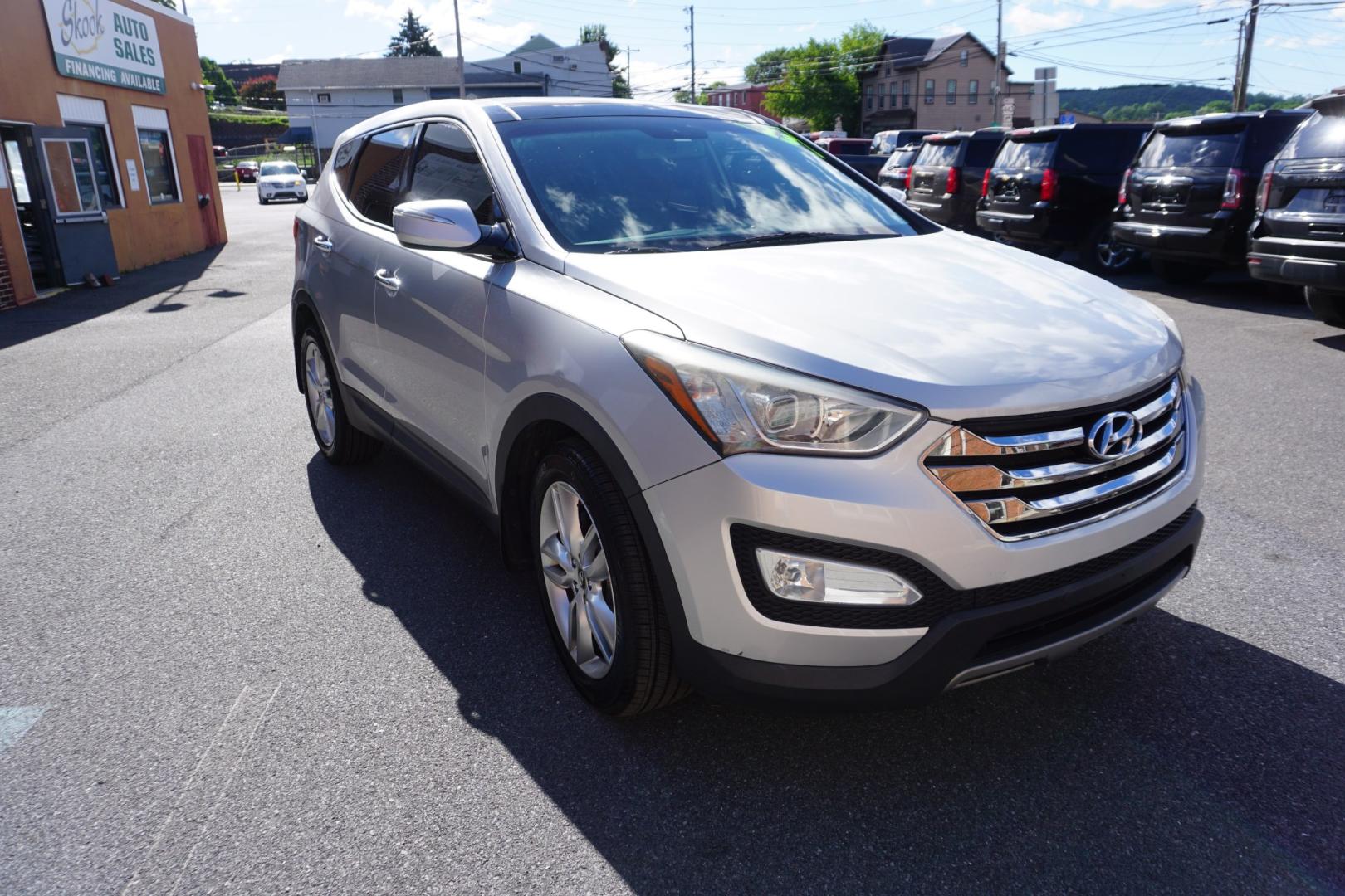 2013 SILVER /BLACK HYUNDAI SANTA FE SPORT (5XYZWDLA0DG) with an 2L I4 engine, AUTOMATIC transmission, located at 312 Centre Ave, Schuylkill Haven, PA, 17972, (570) 593-5278, 40.638130, -76.177383- Photo#17
