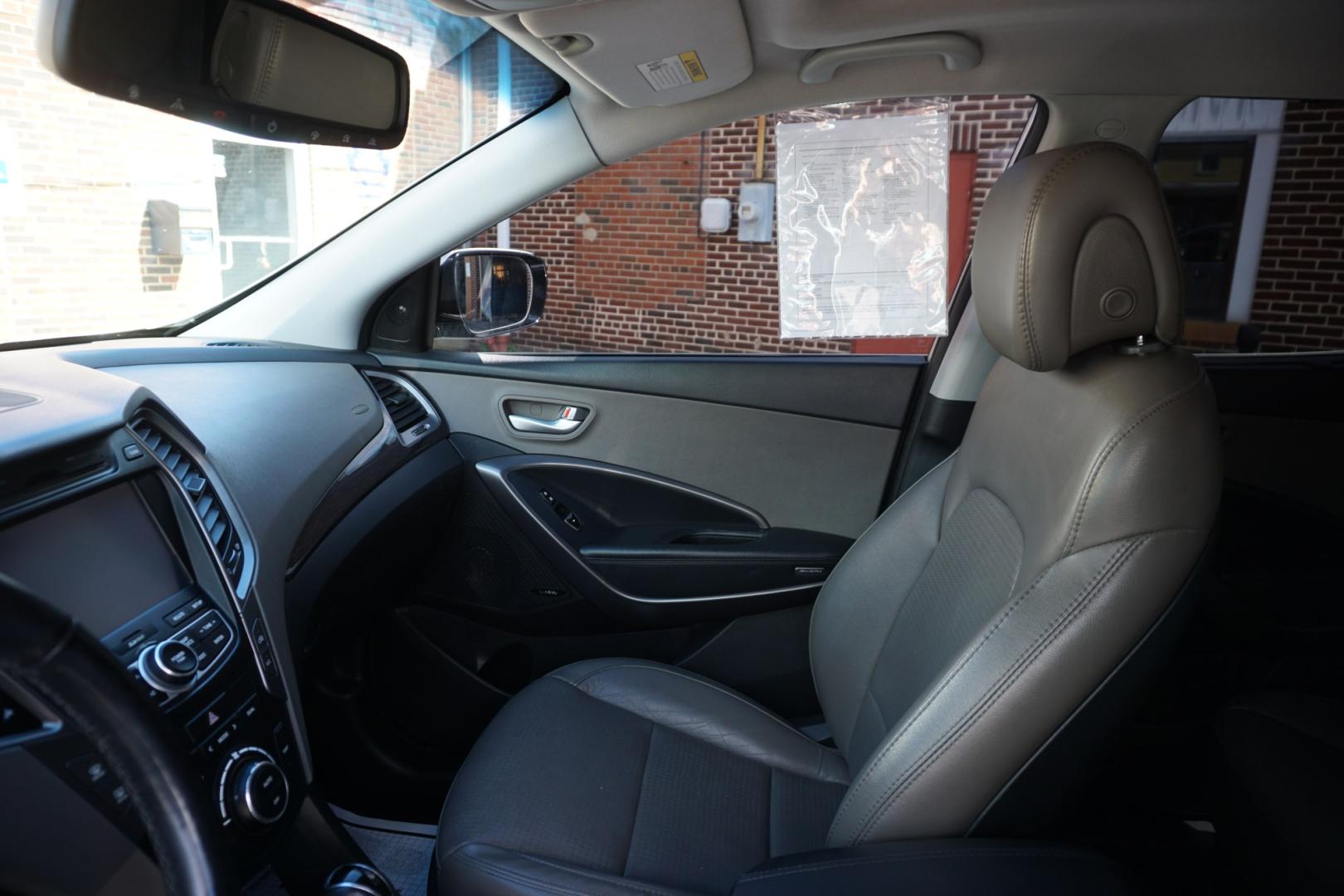 2013 SILVER /BLACK HYUNDAI SANTA FE SPORT (5XYZWDLA0DG) with an 2L I4 engine, AUTOMATIC transmission, located at 312 Centre Ave, Schuylkill Haven, PA, 17972, (570) 593-5278, 40.638130, -76.177383- Photo#20