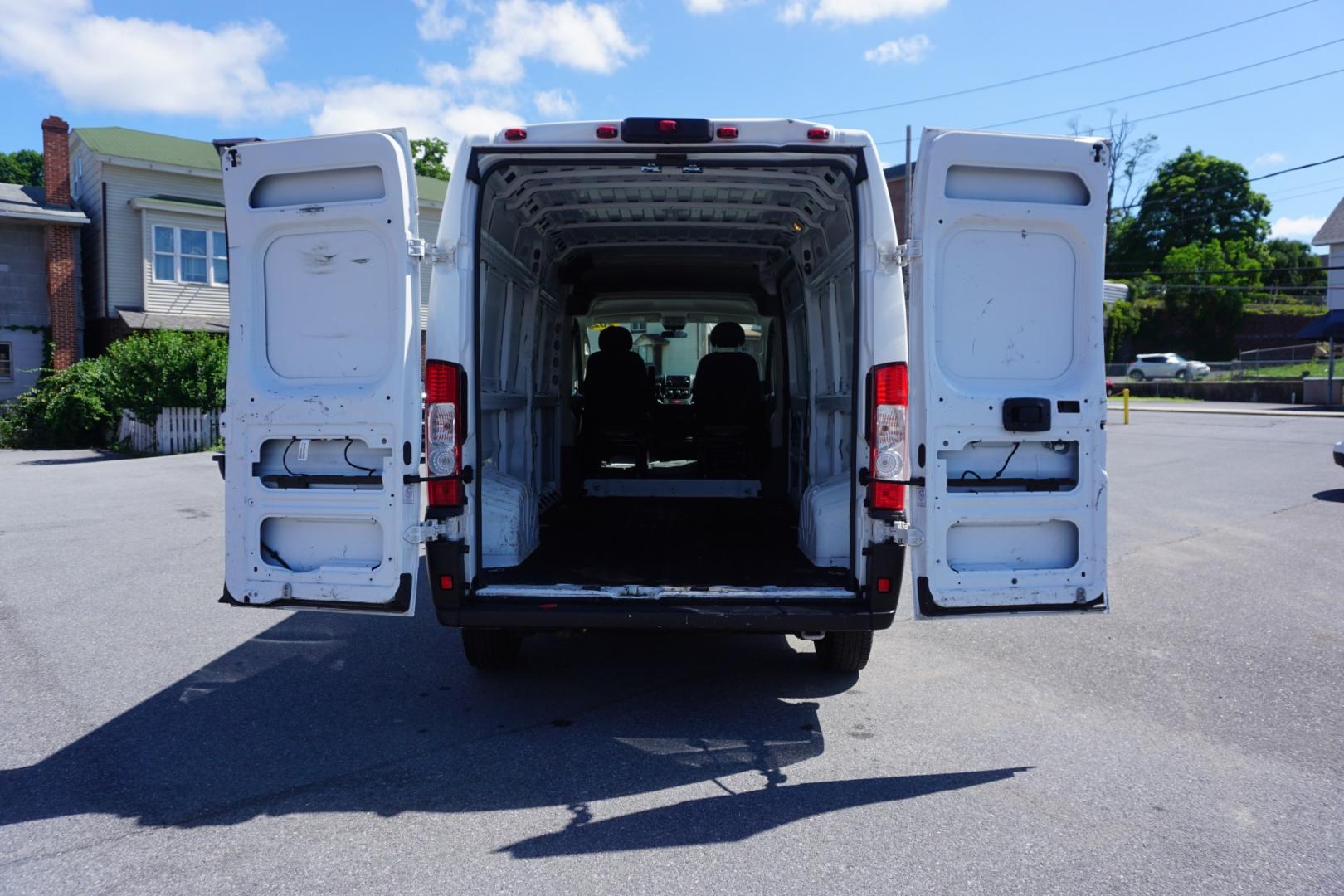 2021 WHITE /GRAY RAM PROMASTER CARGO VAN 2500 (3C6LRVDG2ME) with an 3.6L V6 engine, AUTOMATIC transmission, located at 312 Centre Ave, Schuylkill Haven, PA, 17972, (570) 593-5278, 40.638130, -76.177383- Photo#26