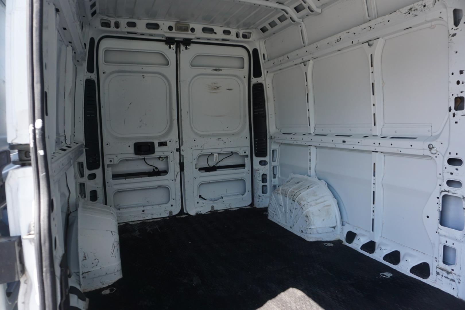 2021 WHITE /GRAY RAM PROMASTER CARGO VAN 2500 (3C6LRVDG2ME) with an 3.6L V6 engine, AUTOMATIC transmission, located at 312 Centre Ave, Schuylkill Haven, PA, 17972, (570) 593-5278, 40.638130, -76.177383- Photo#33