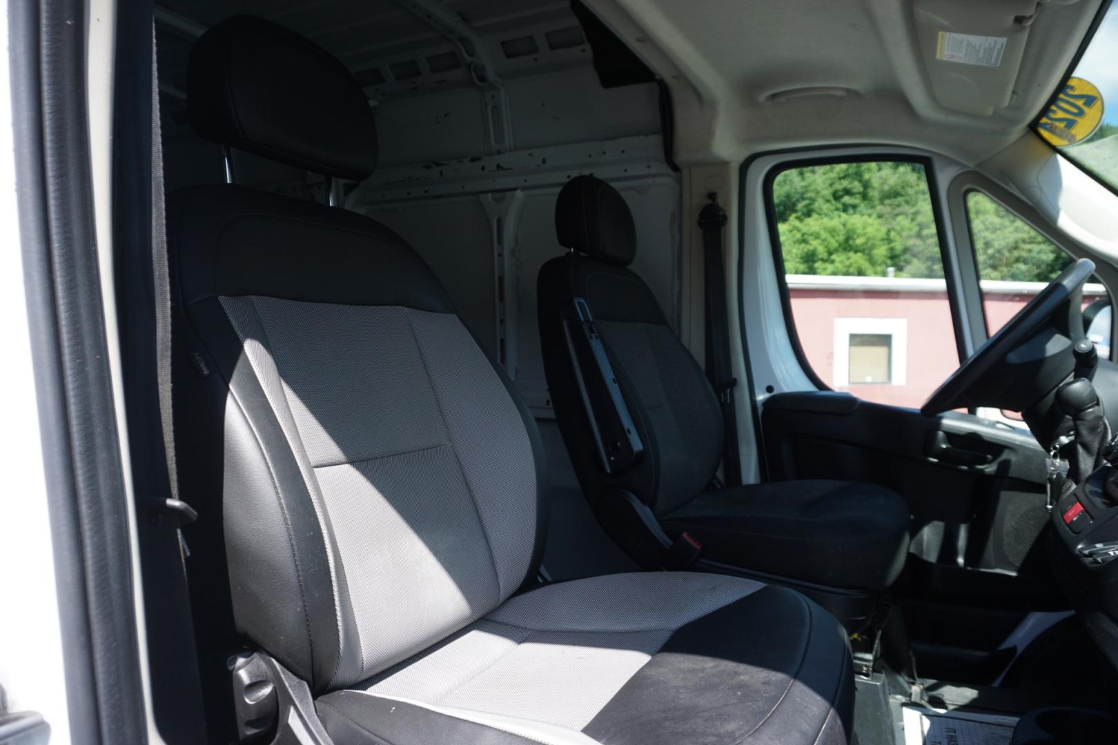 2021 WHITE /GRAY RAM PROMASTER CARGO VAN 2500 (3C6LRVDG2ME) with an 3.6L V6 engine, AUTOMATIC transmission, located at 312 Centre Ave, Schuylkill Haven, PA, 17972, (570) 593-5278, 40.638130, -76.177383- Photo#35