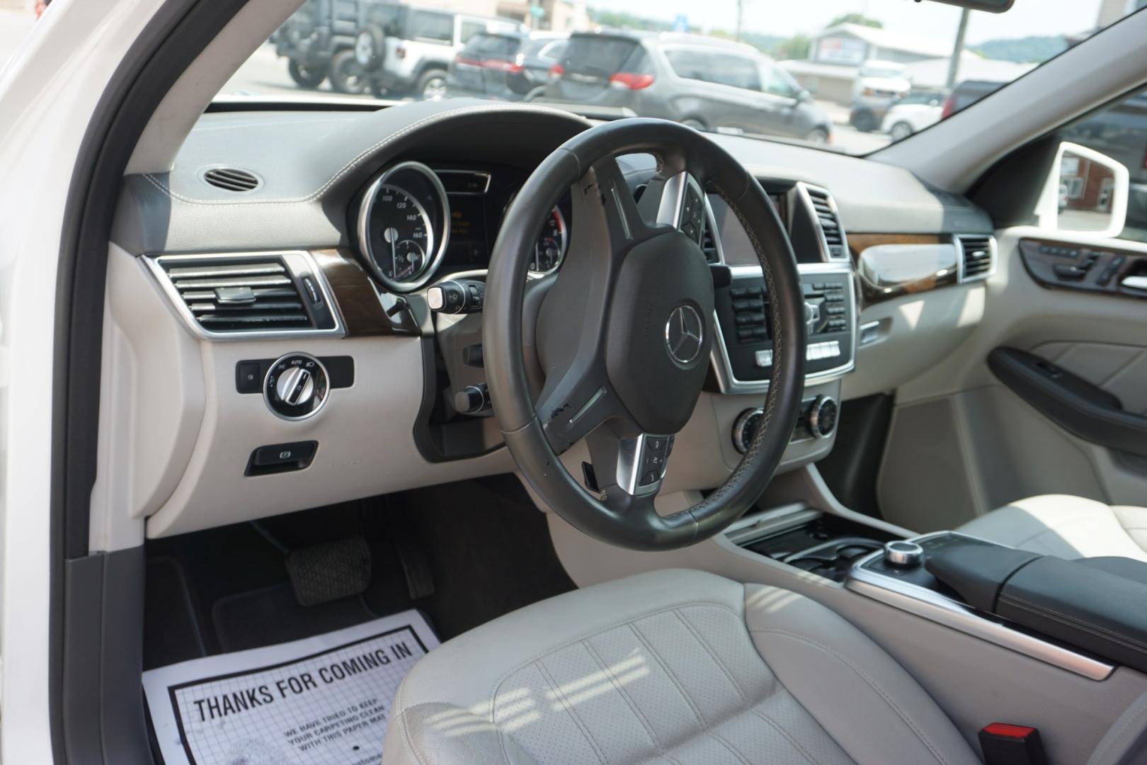 2015 POLAR WHITE MERCEDES-BENZ GL-CLASS GL450 (4JGDF6EE6FA) with an 3L V6 engine, AUTOMATIC transmission, located at 312 Centre Ave, Schuylkill Haven, PA, 17972, (570) 593-5278, 40.638130, -76.177383- Photo#20